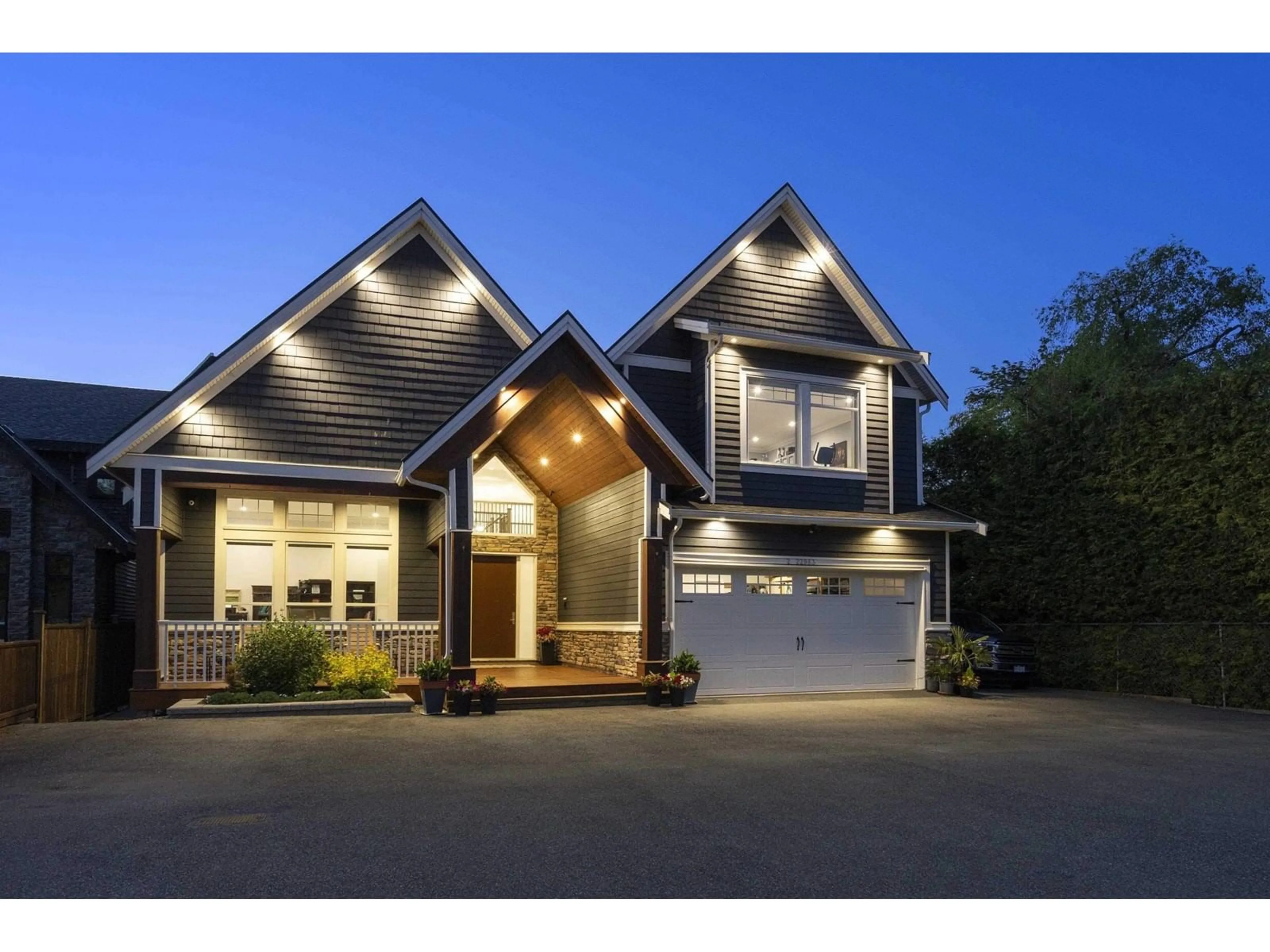 Home with vinyl exterior material, street for 2 - 22963 FRASER, Langley British Columbia V2Z2T3