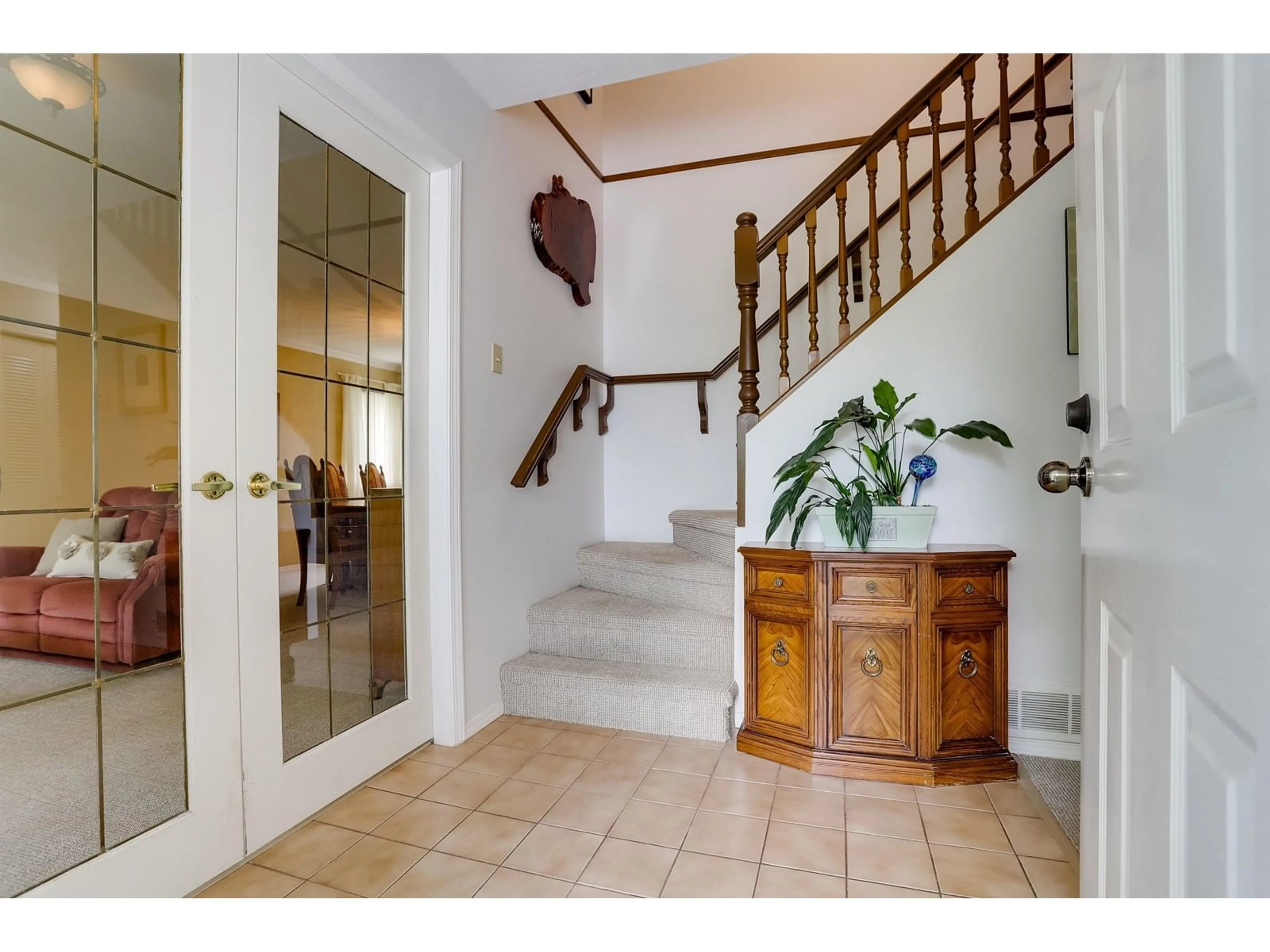 Indoor foyer for 6135 COTTONWOOD, Delta British Columbia V4E3K1