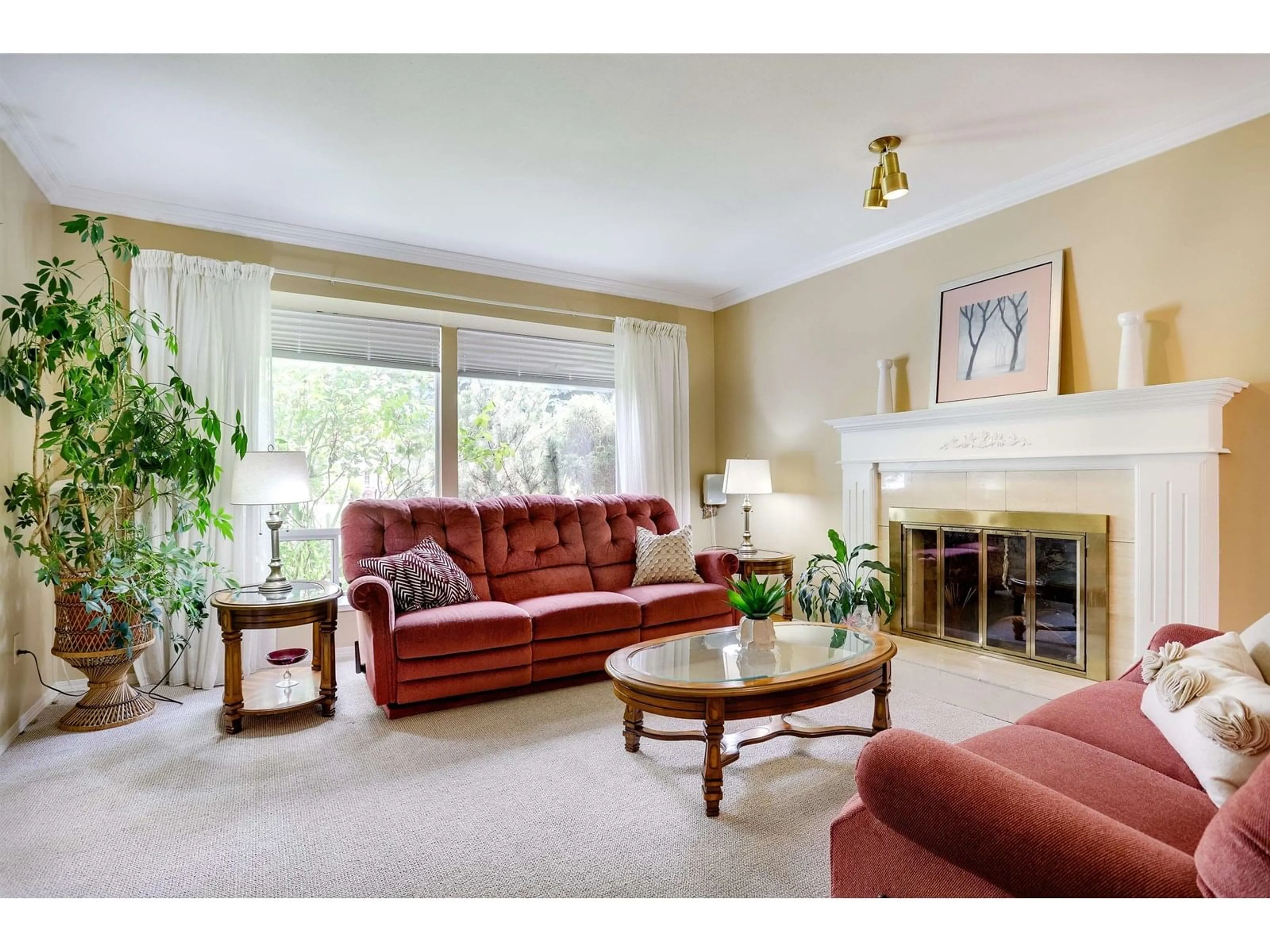 Living room with furniture, unknown for 6135 COTTONWOOD, Delta British Columbia V4E3K1