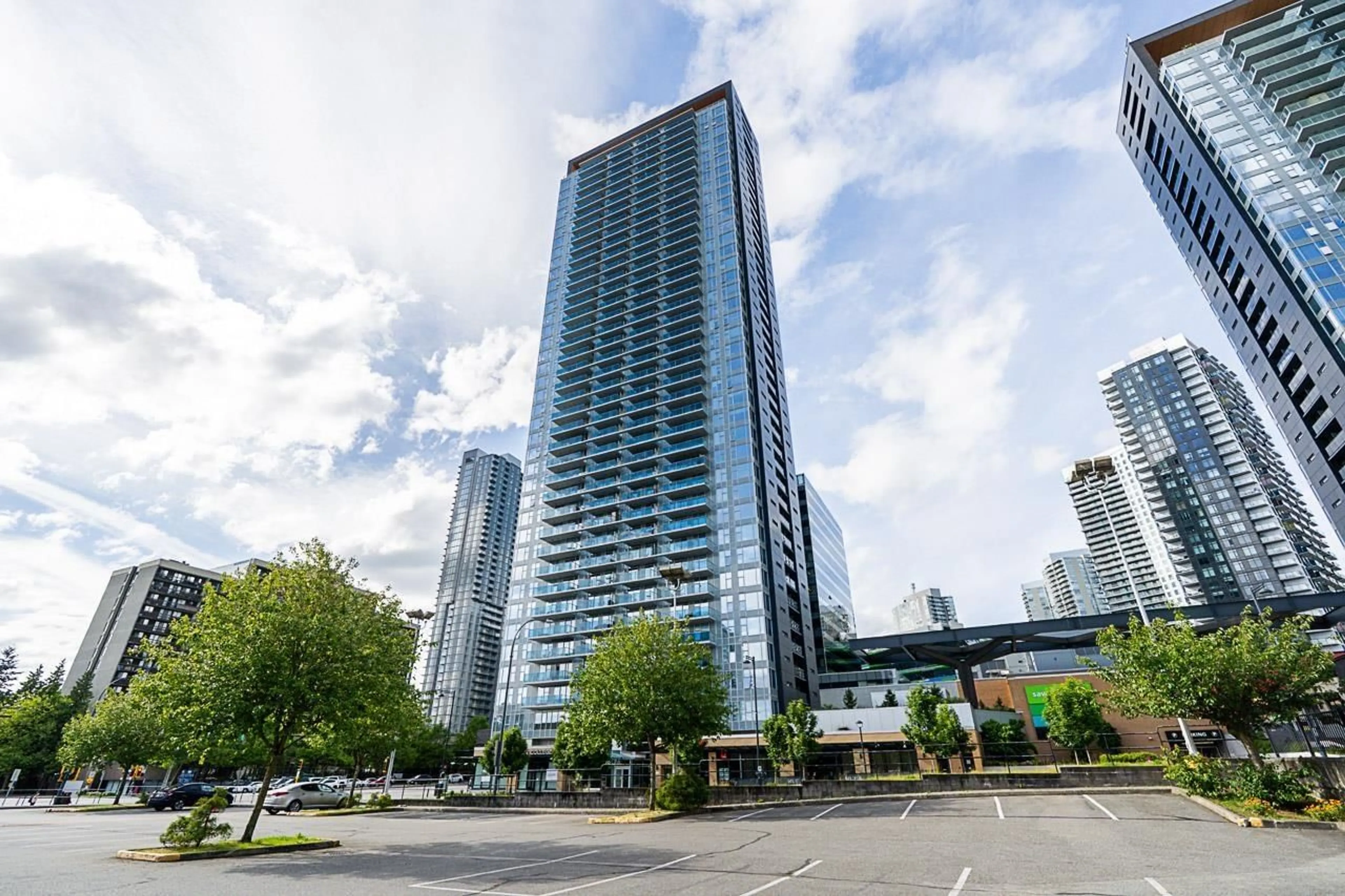 Unknown for 302 - 13615 FRASER, Surrey British Columbia V3T0P7