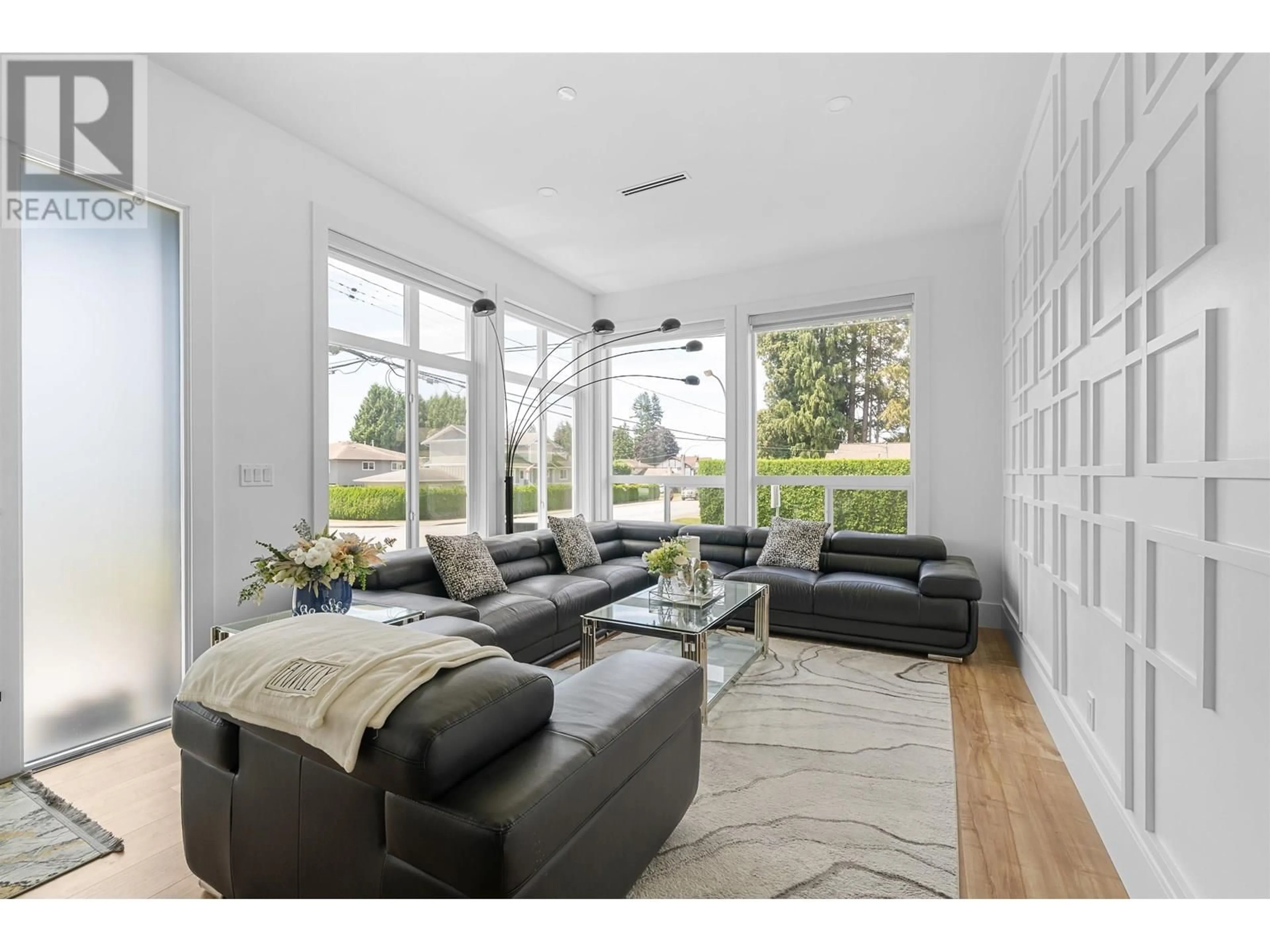Living room with furniture, unknown for 12310 189A STREET, Pitt Meadows British Columbia V3Y2H3
