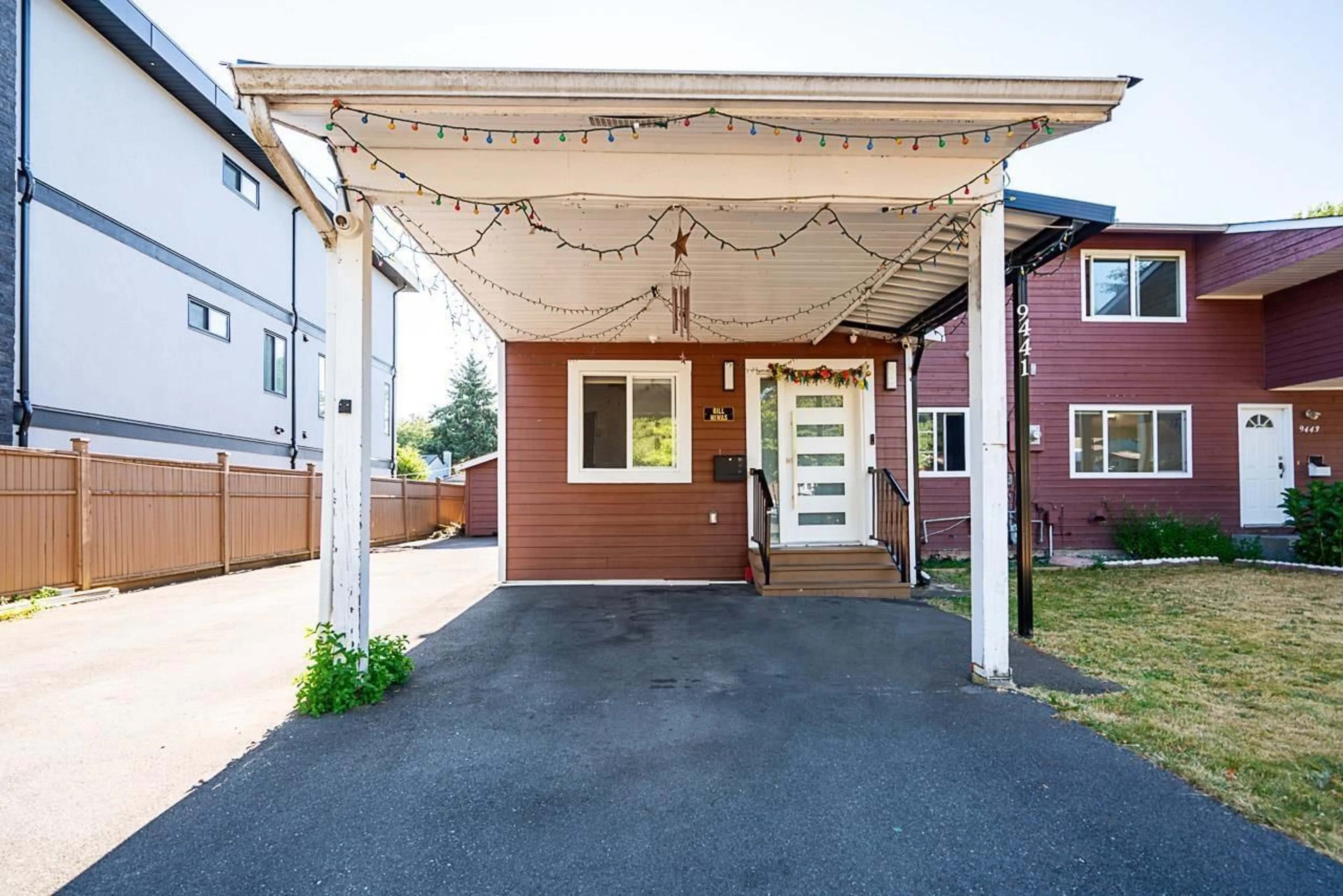 Patio, street for 9441 132A, Surrey British Columbia V3V6W3