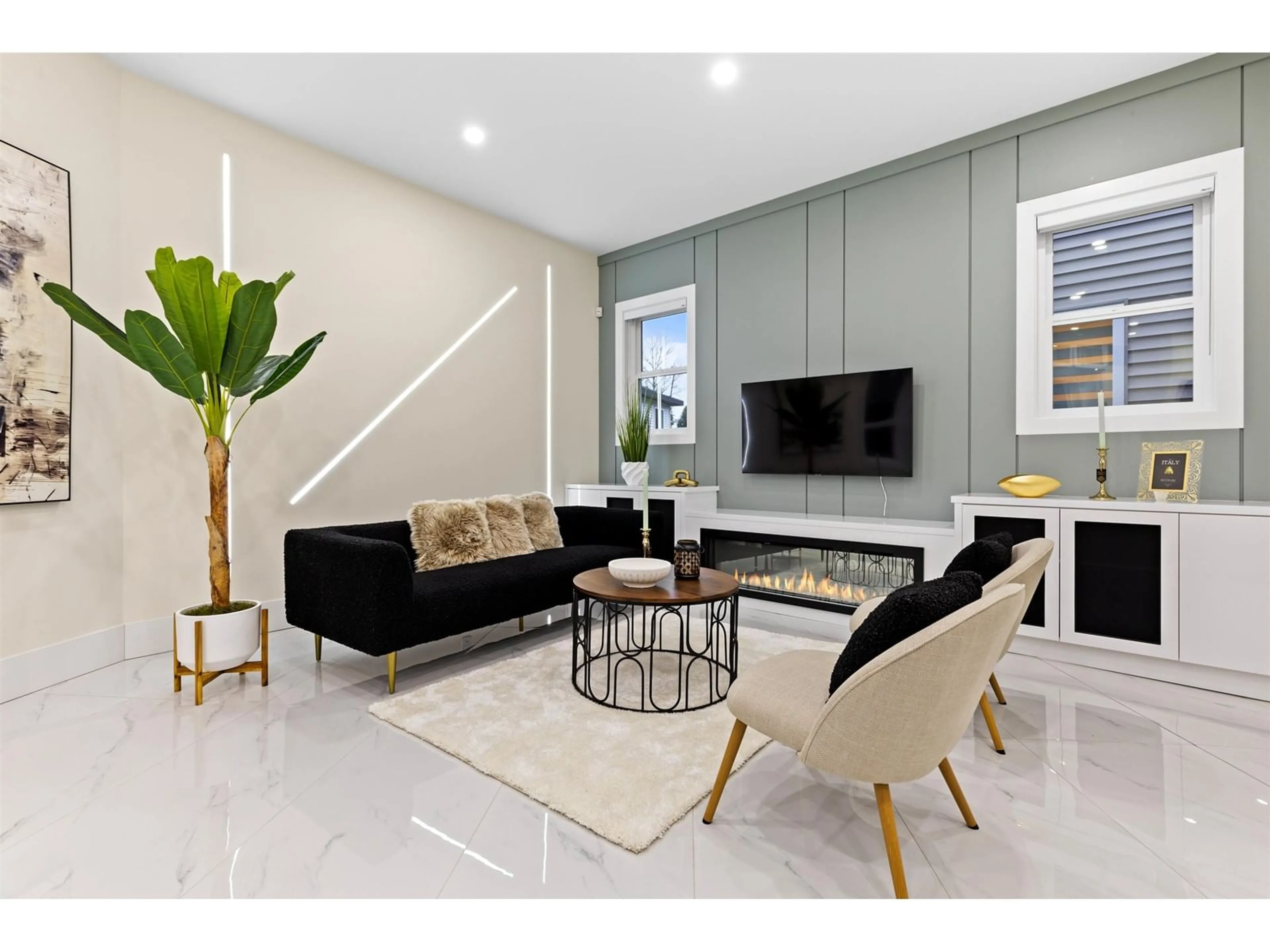 Living room with furniture, unknown for 5808 137B, Surrey British Columbia V3X2R7