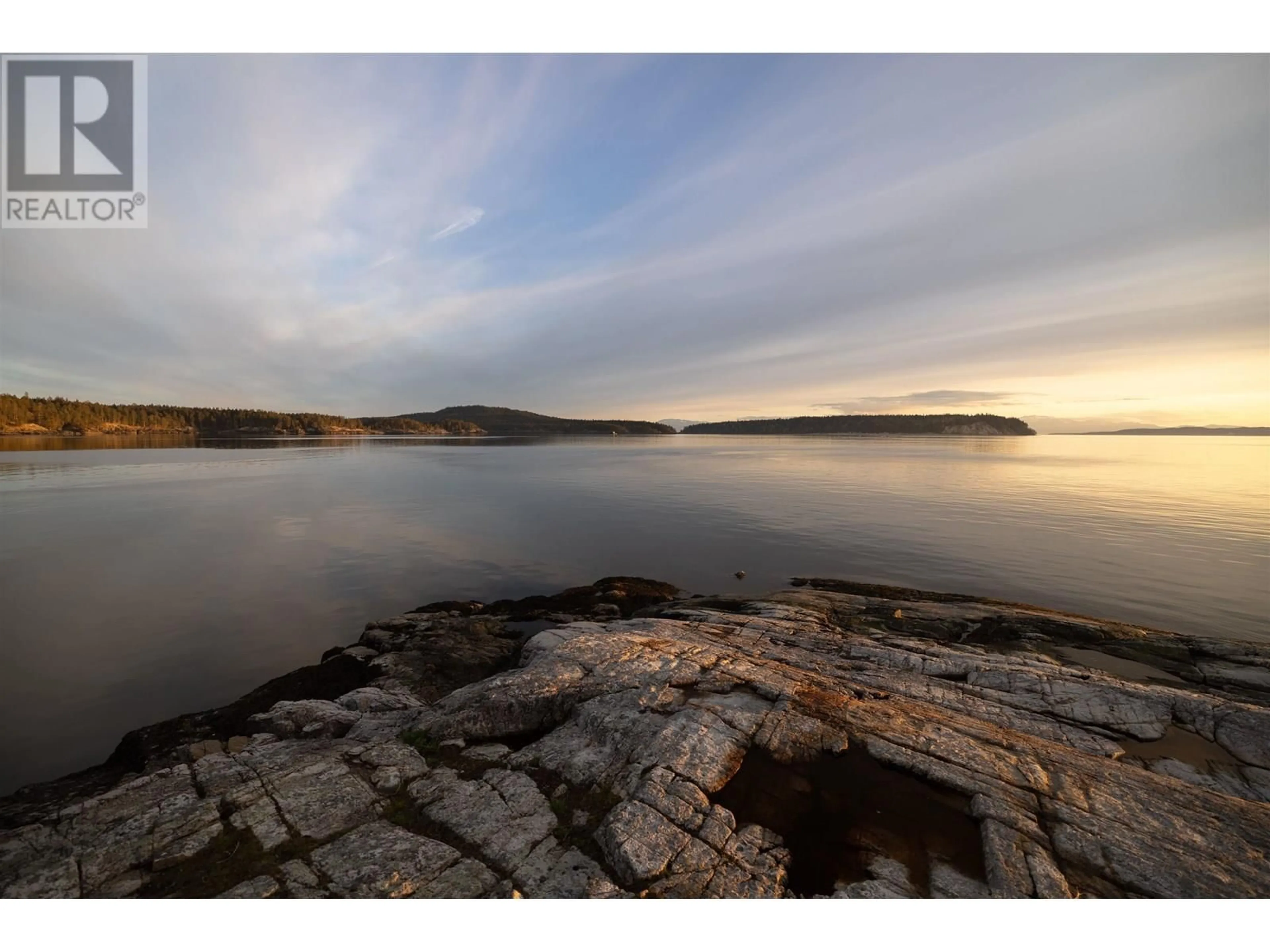 Blurry image for B TURNAGAIN ISLAND, Halfmoon Bay British Columbia V7Z1B7
