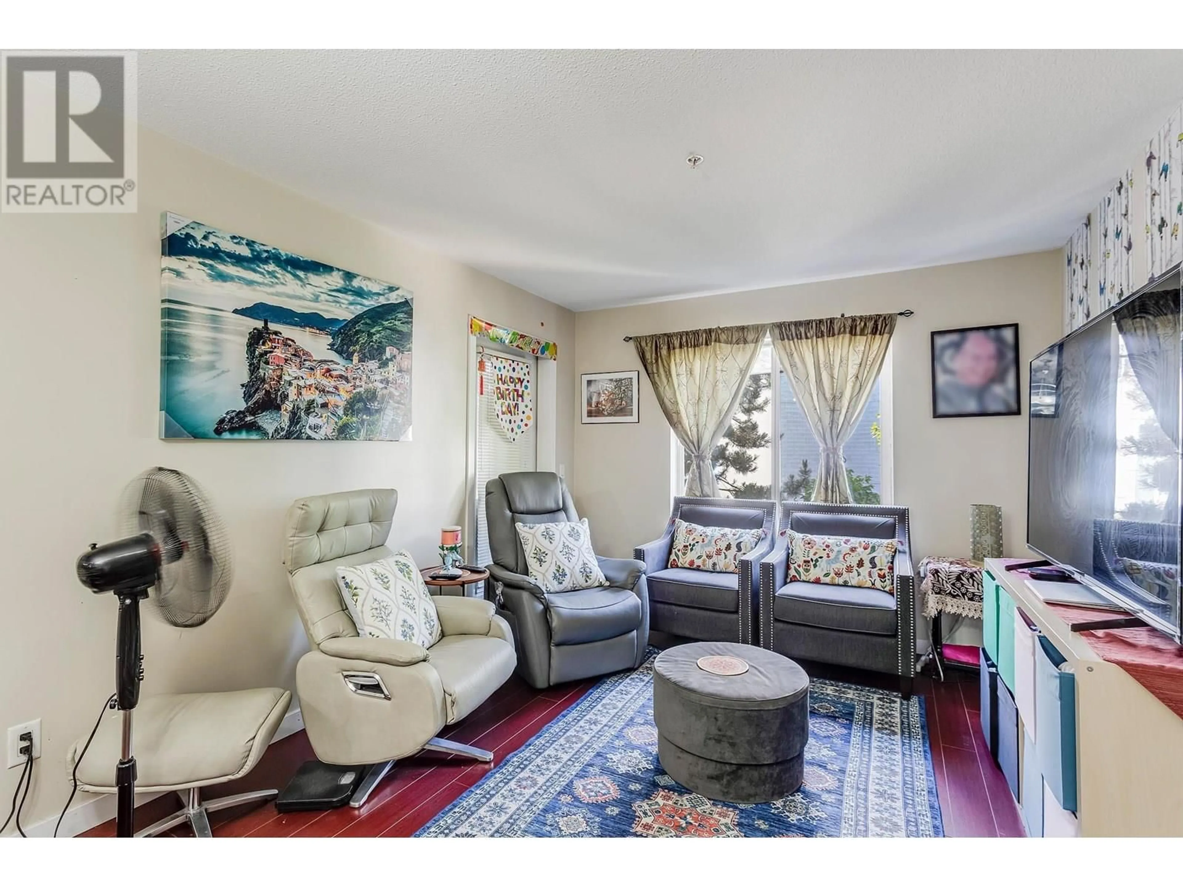 Living room with furniture, unknown for 2312 - 244 SHERBROOKE STREET, New Westminster British Columbia V3L0A3