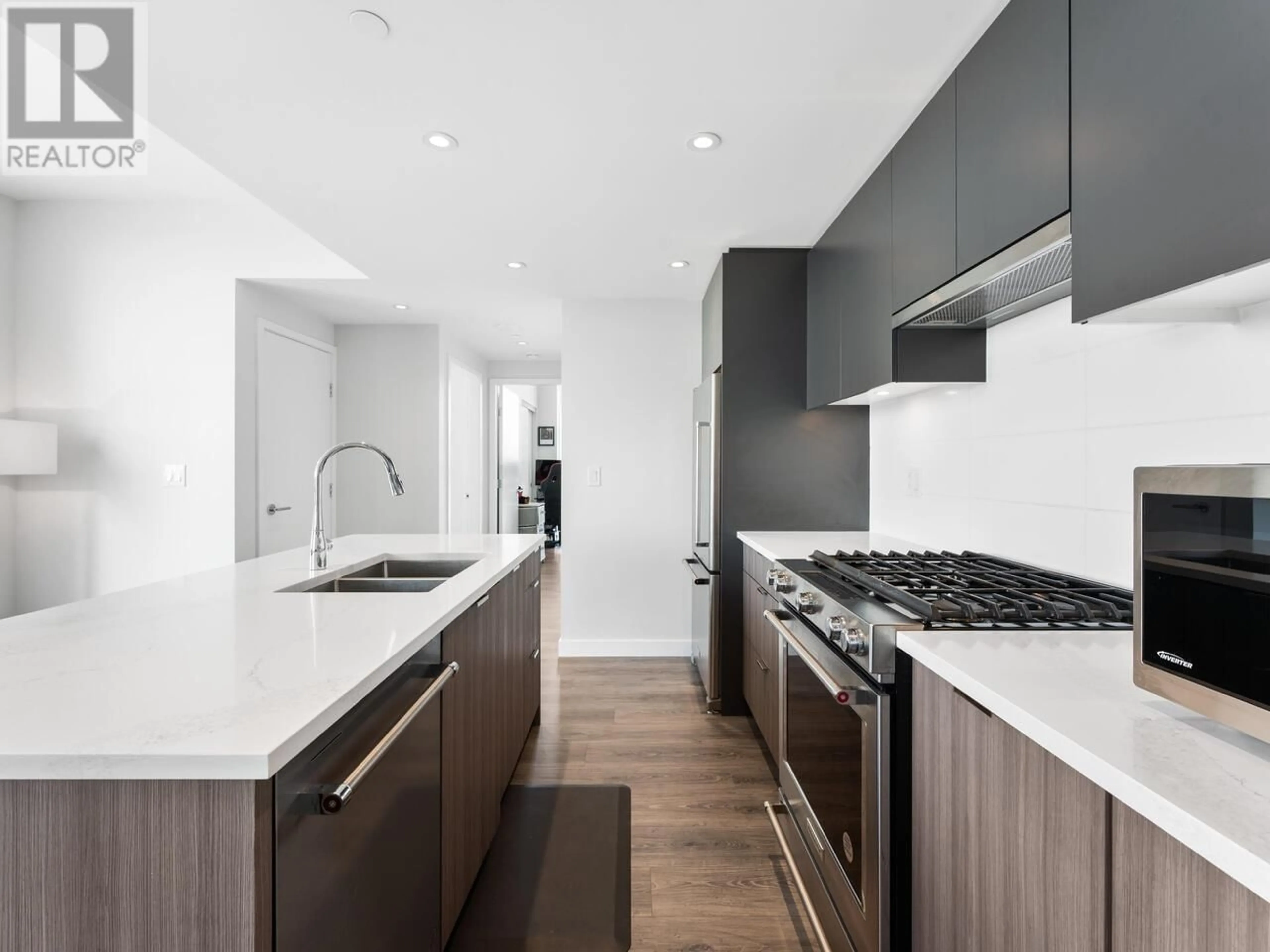 Contemporary kitchen, unknown for 1501 - 3430 KENT AVENUE, Vancouver British Columbia V5S0G7