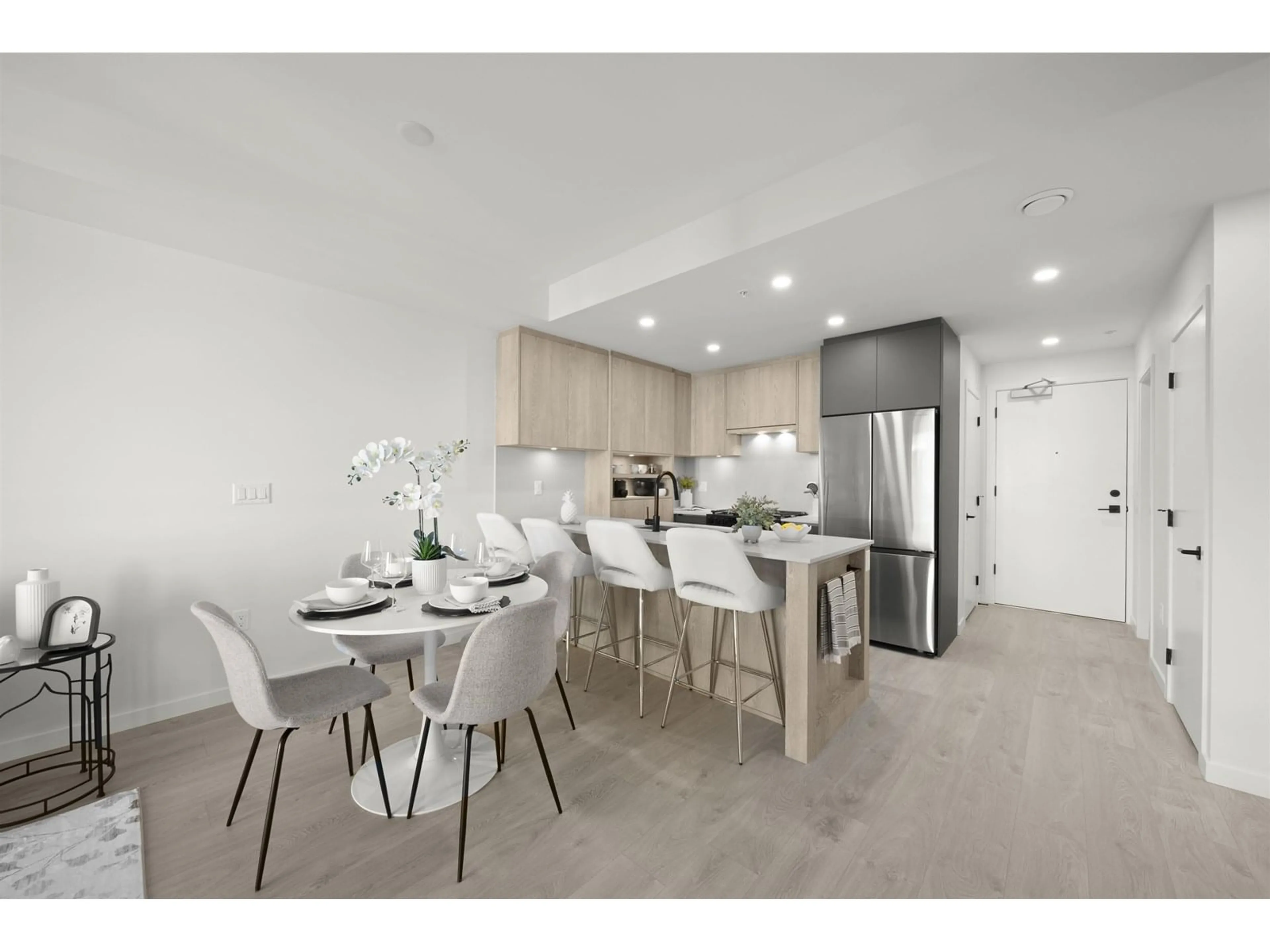 Open concept kitchen, unknown for 302 - 6585 195A, Surrey British Columbia V4N6N5