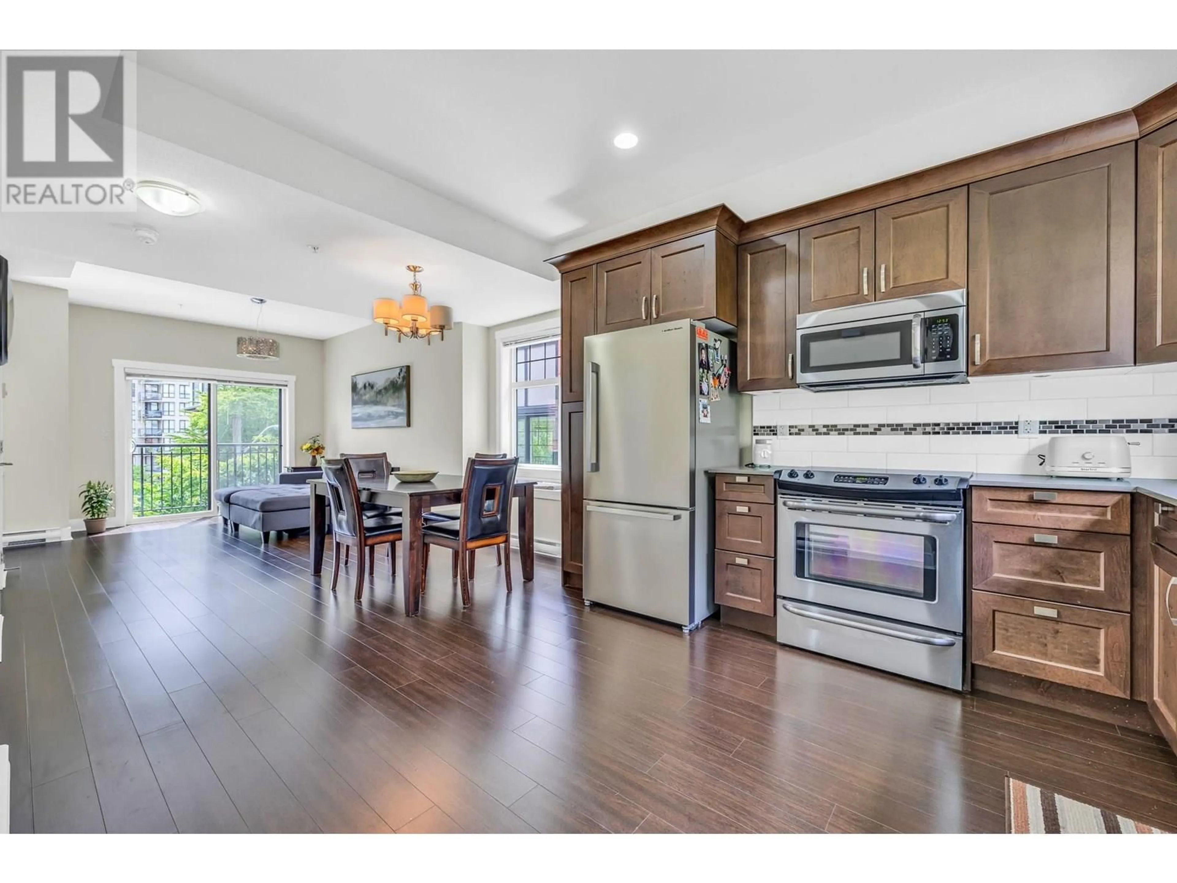 Open concept kitchen, unknown for 213 - 828 ROYAL AVENUE, New Westminster British Columbia V3M1J9