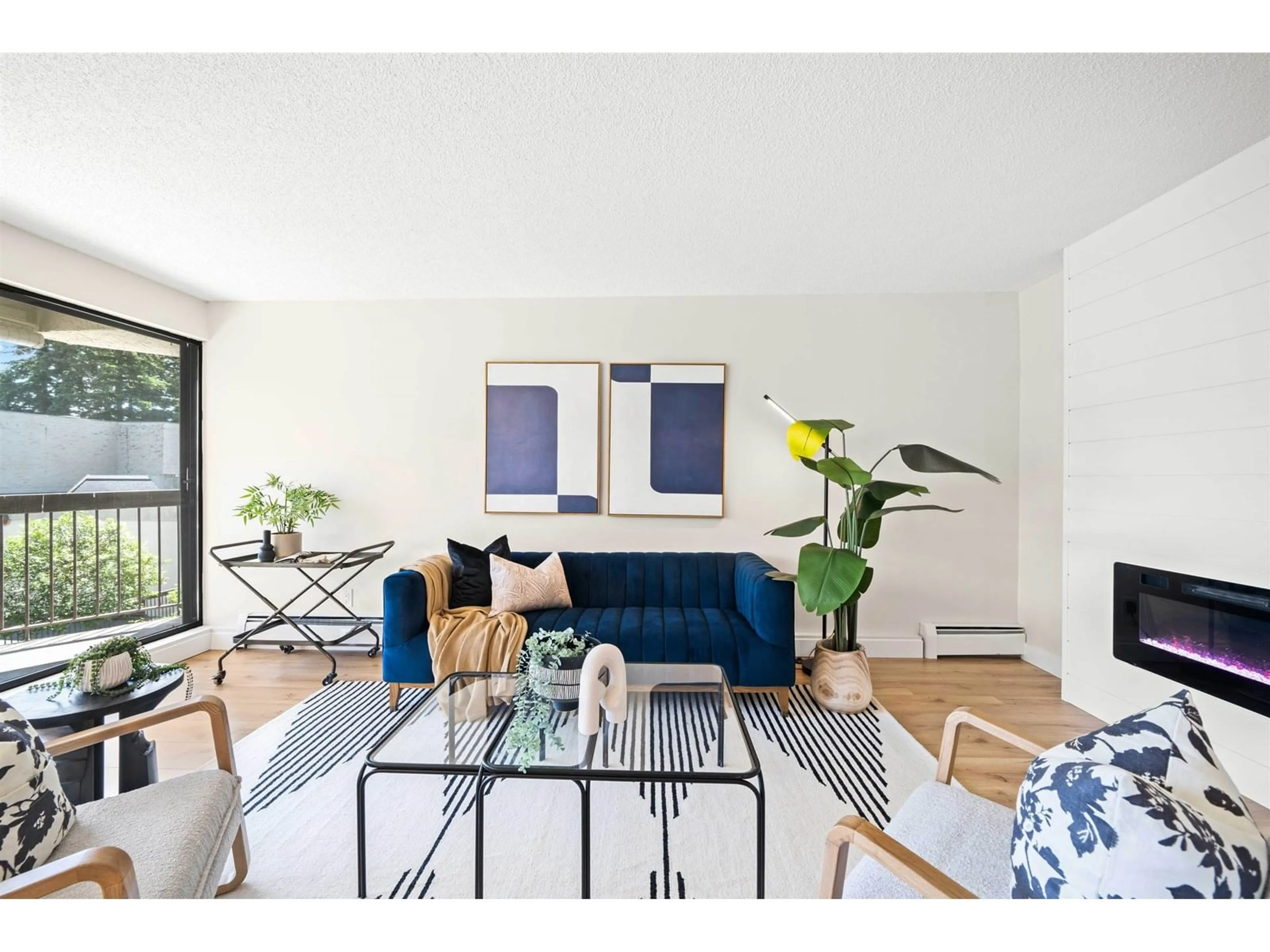 Living room with furniture, unknown for 219 - 31955 OLD YALE, Abbotsford British Columbia V2T4N1