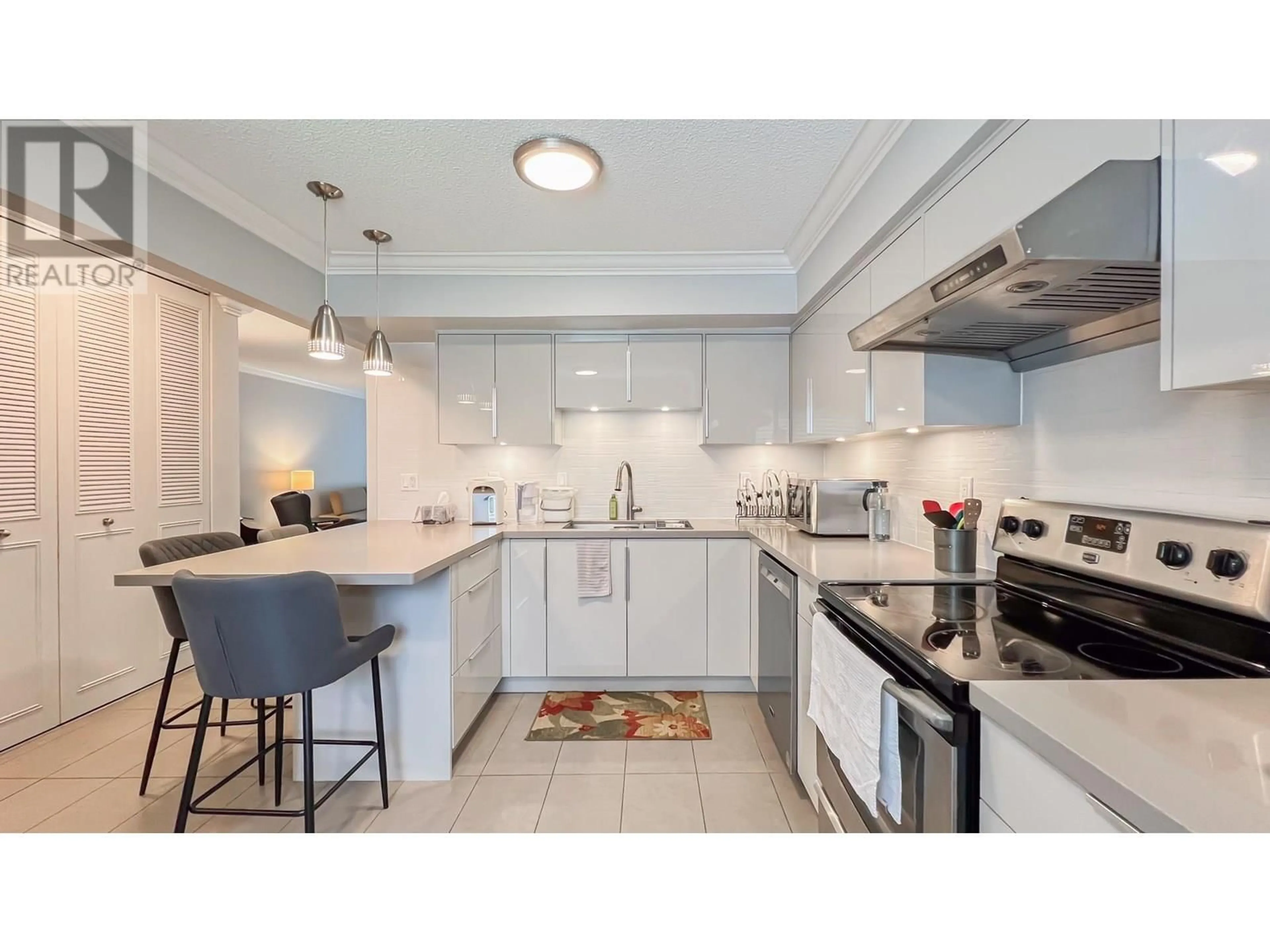 Open concept kitchen, ceramic/tile floor for 34 - 9111 NO. 5 ROAD, Richmond British Columbia V7A4N3