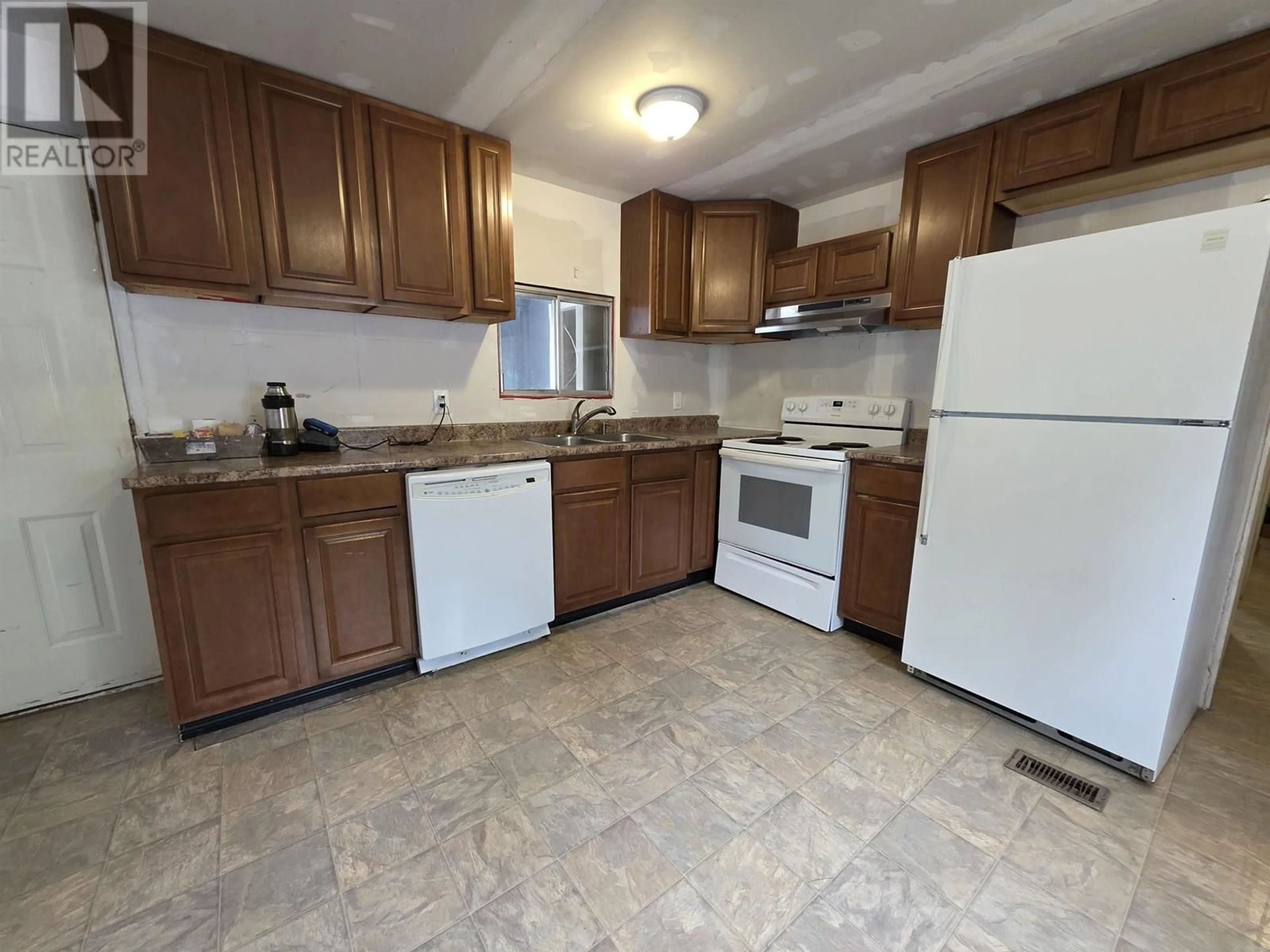 Standard kitchen, unknown for 27 - 4619 QUEENSWAY DRIVE, Terrace British Columbia V8G3X5