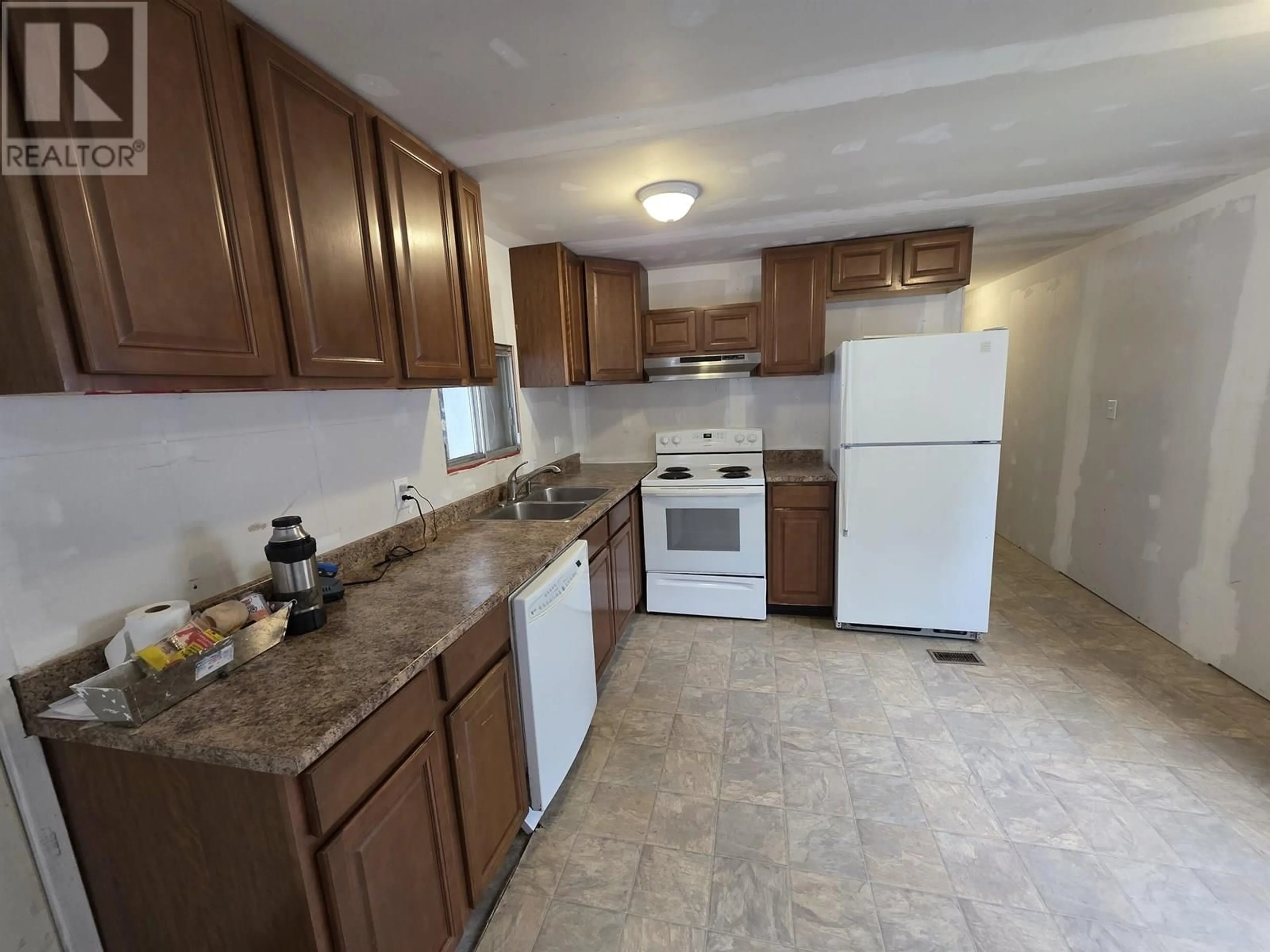 Standard kitchen, unknown for 27 - 4619 QUEENSWAY DRIVE, Terrace British Columbia V8G3X5