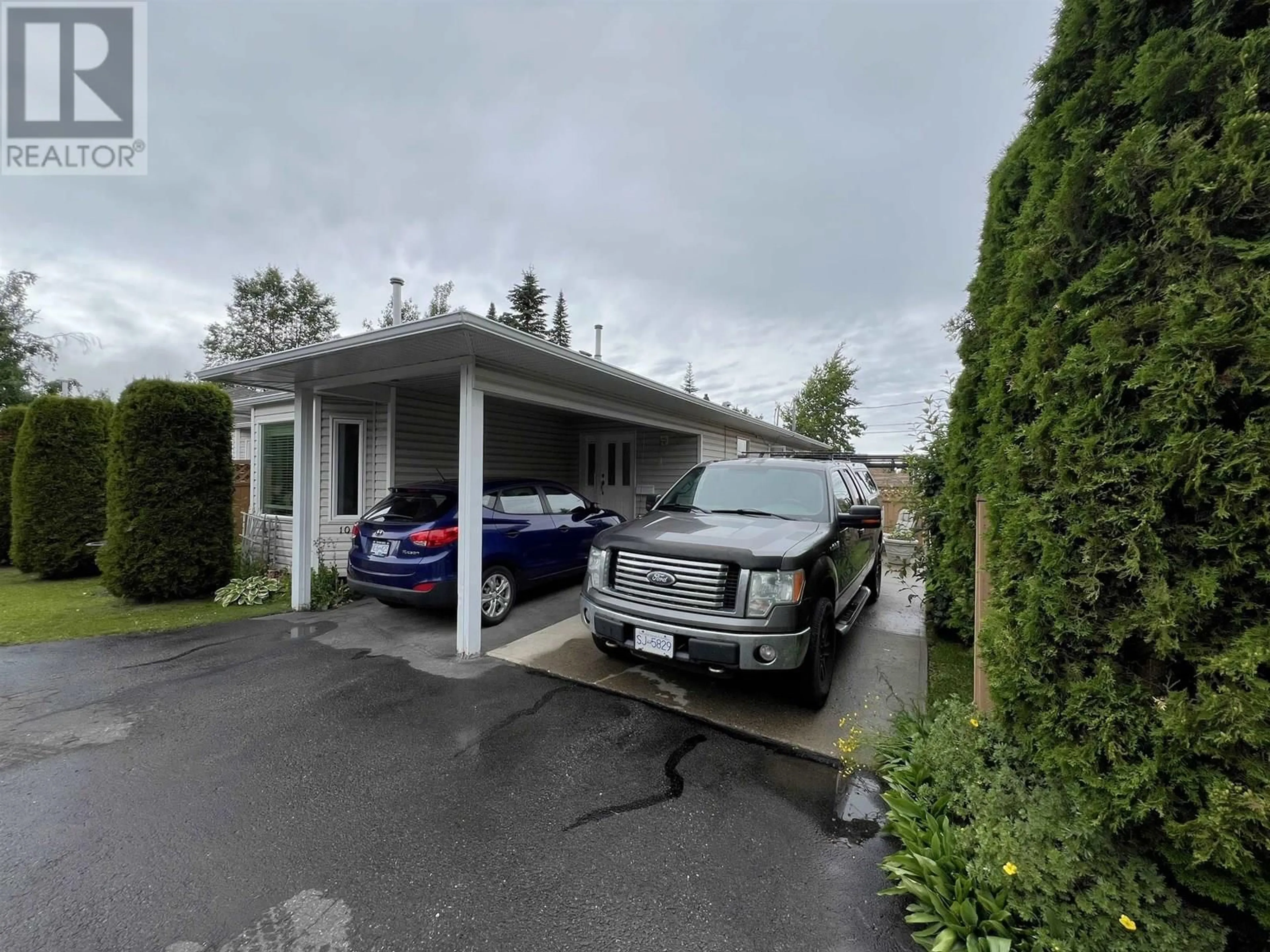 Indoor garage for 106 - 6111 KELLY ROAD, Prince George British Columbia V2K4M7