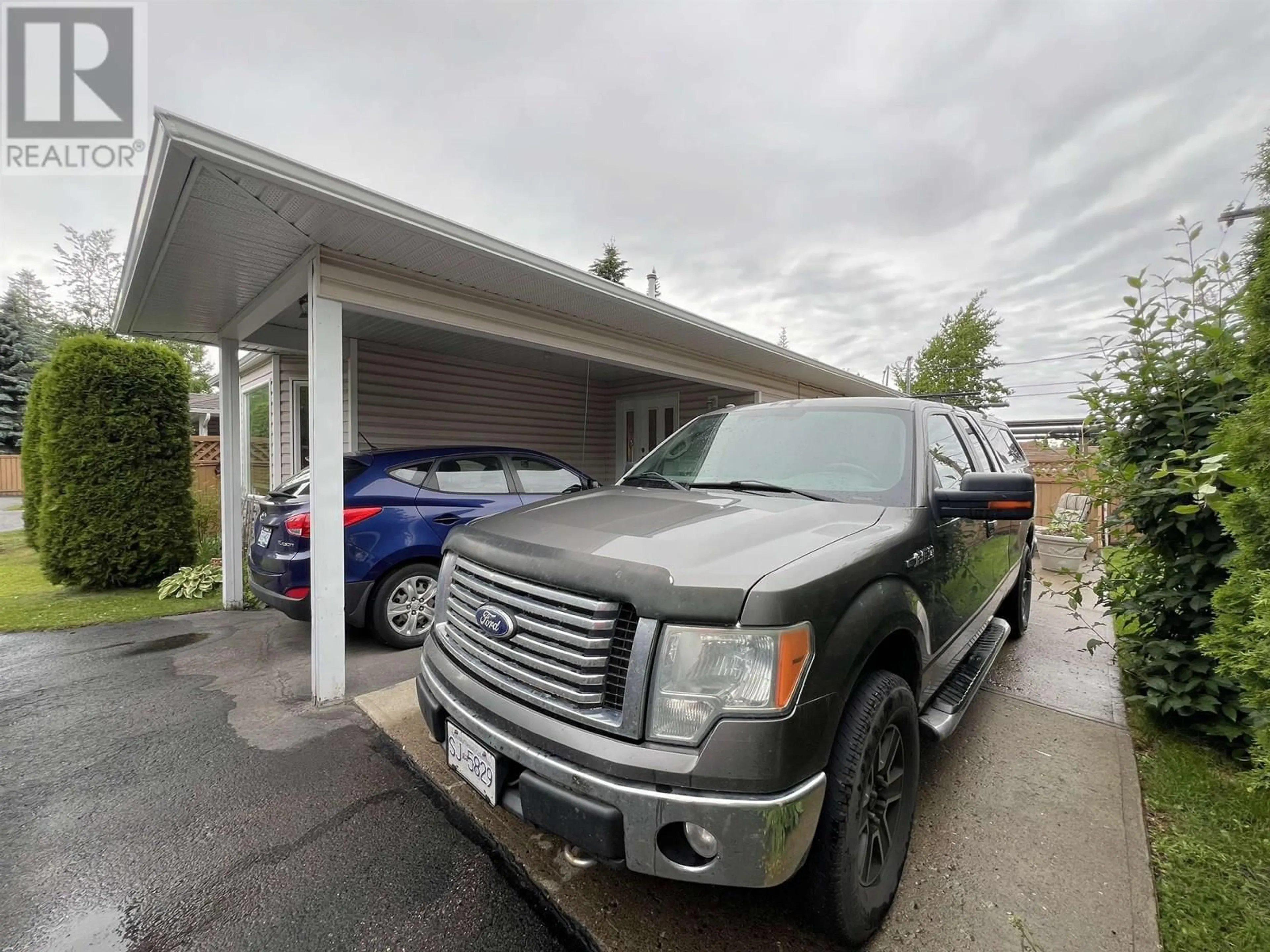 Indoor garage for 106 - 6111 KELLY ROAD, Prince George British Columbia V2K4M7