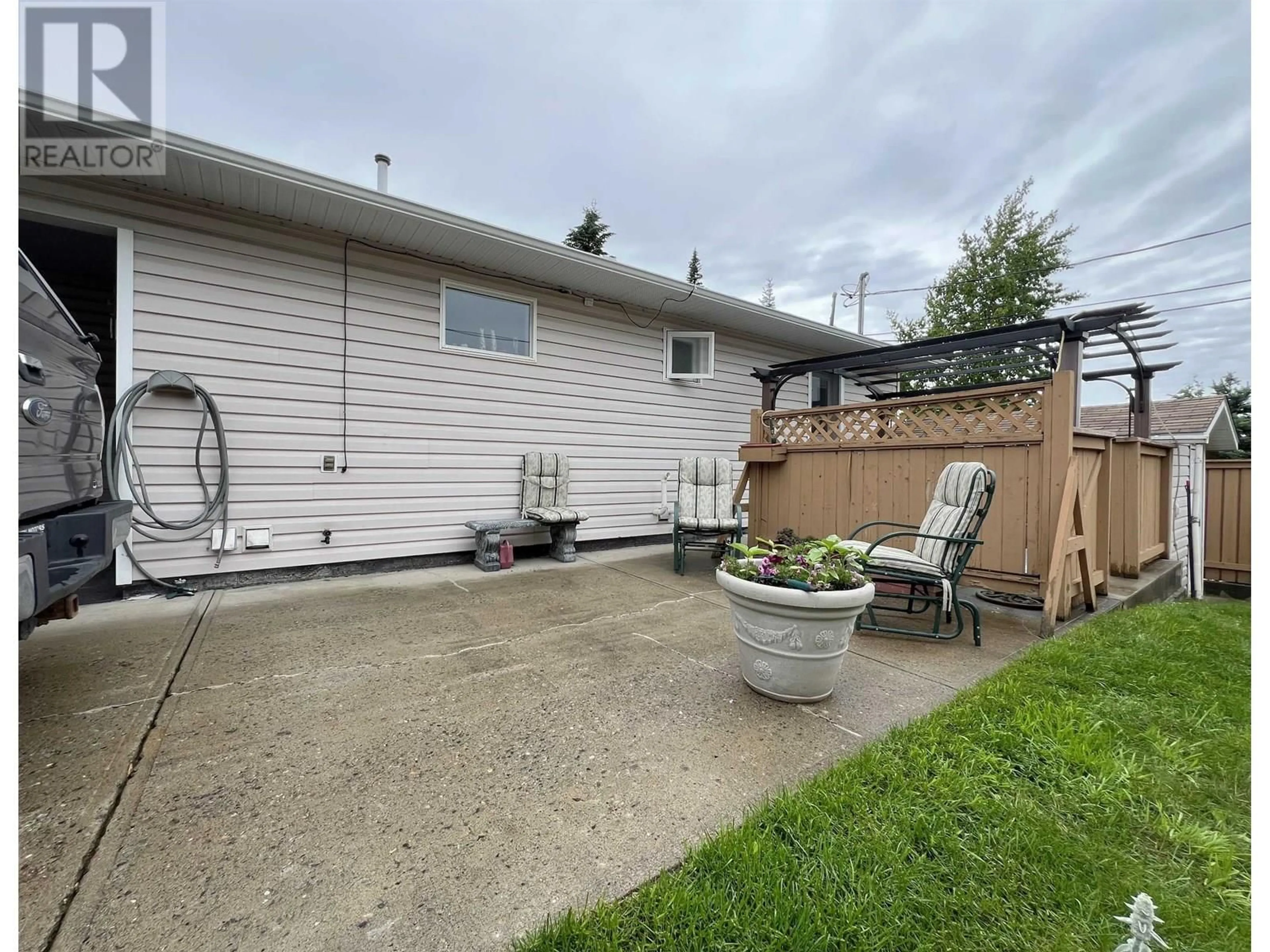 Patio, water/lake/river/ocean view for 106 - 6111 KELLY ROAD, Prince George British Columbia V2K4M7