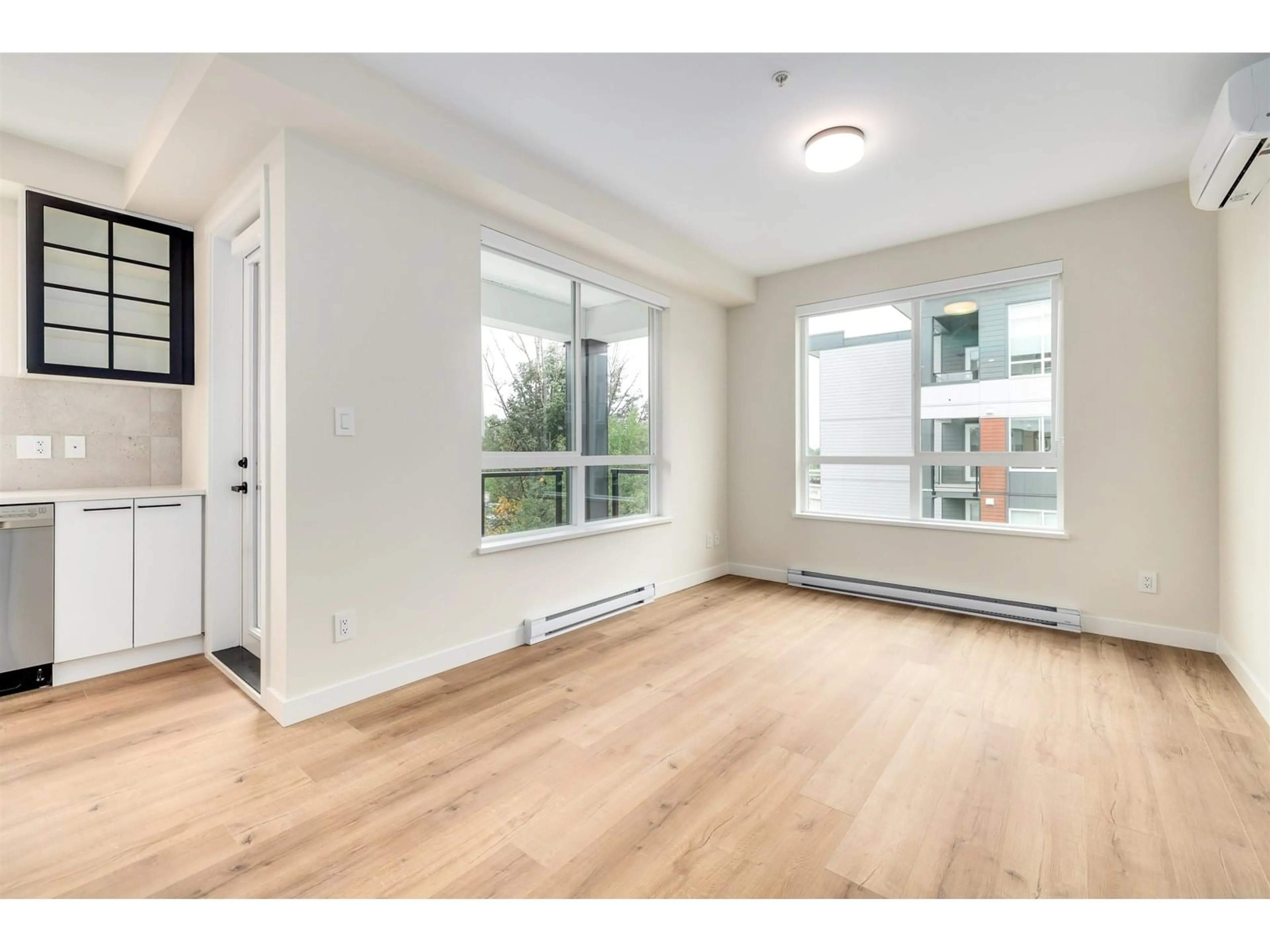A pic of a room for 522 - 8117 200A, Langley British Columbia V2Y3W9