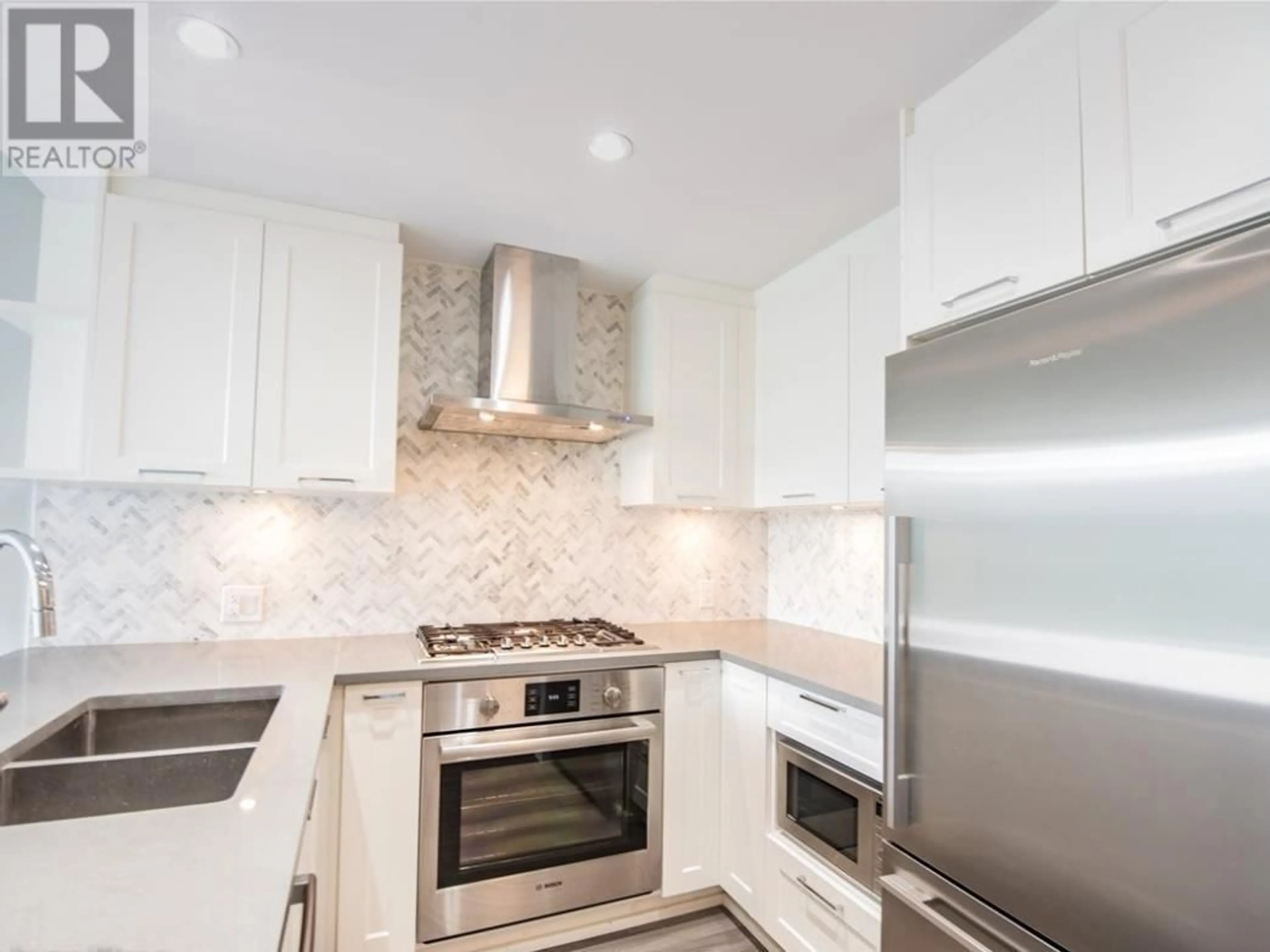 Standard kitchen, unknown for 2003 - 520 COMO LAKE AVENUE, Coquitlam British Columbia V3J0E8