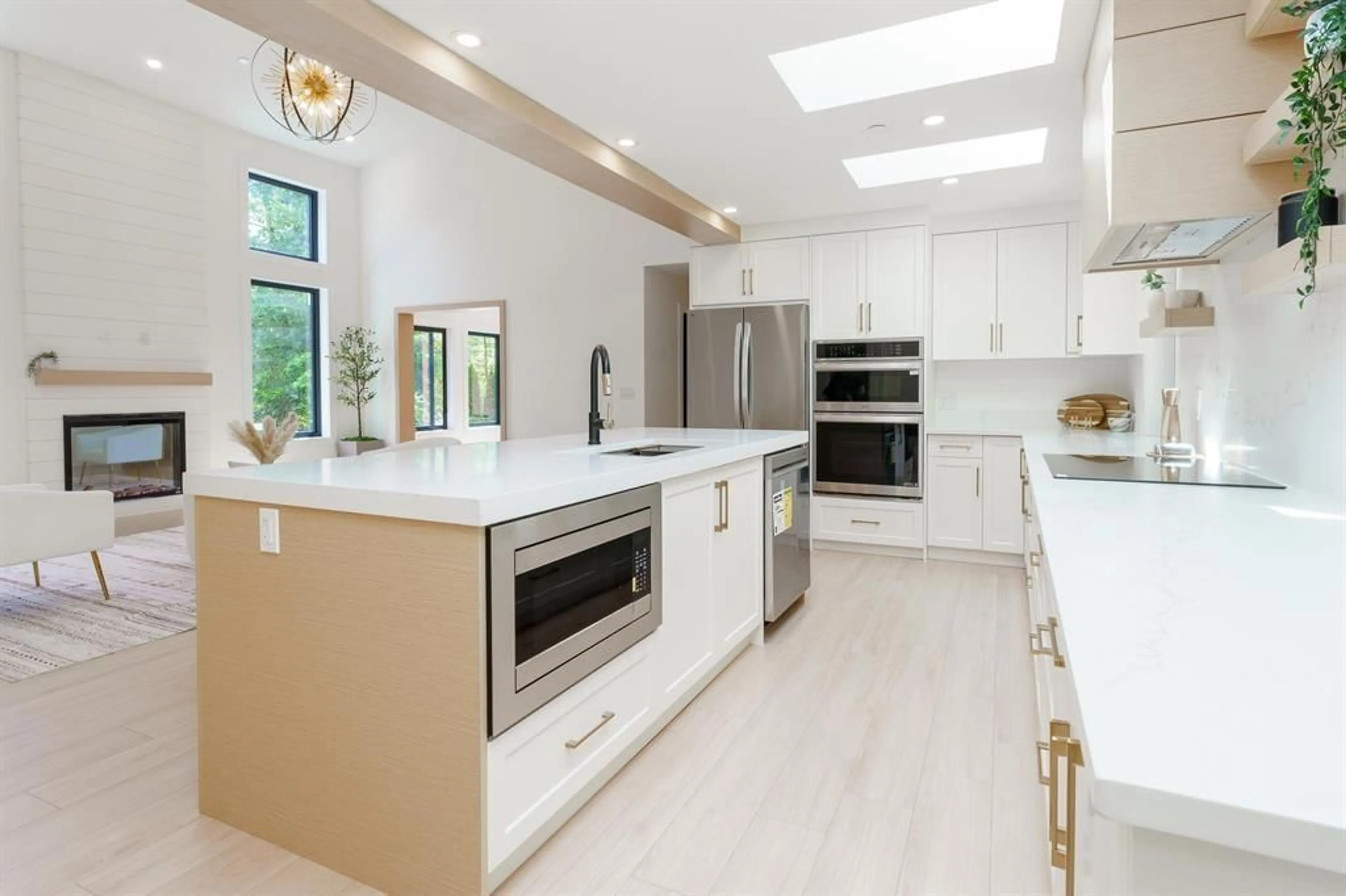 Contemporary kitchen, unknown for 29659 TAISE, Mission British Columbia V4S1B8