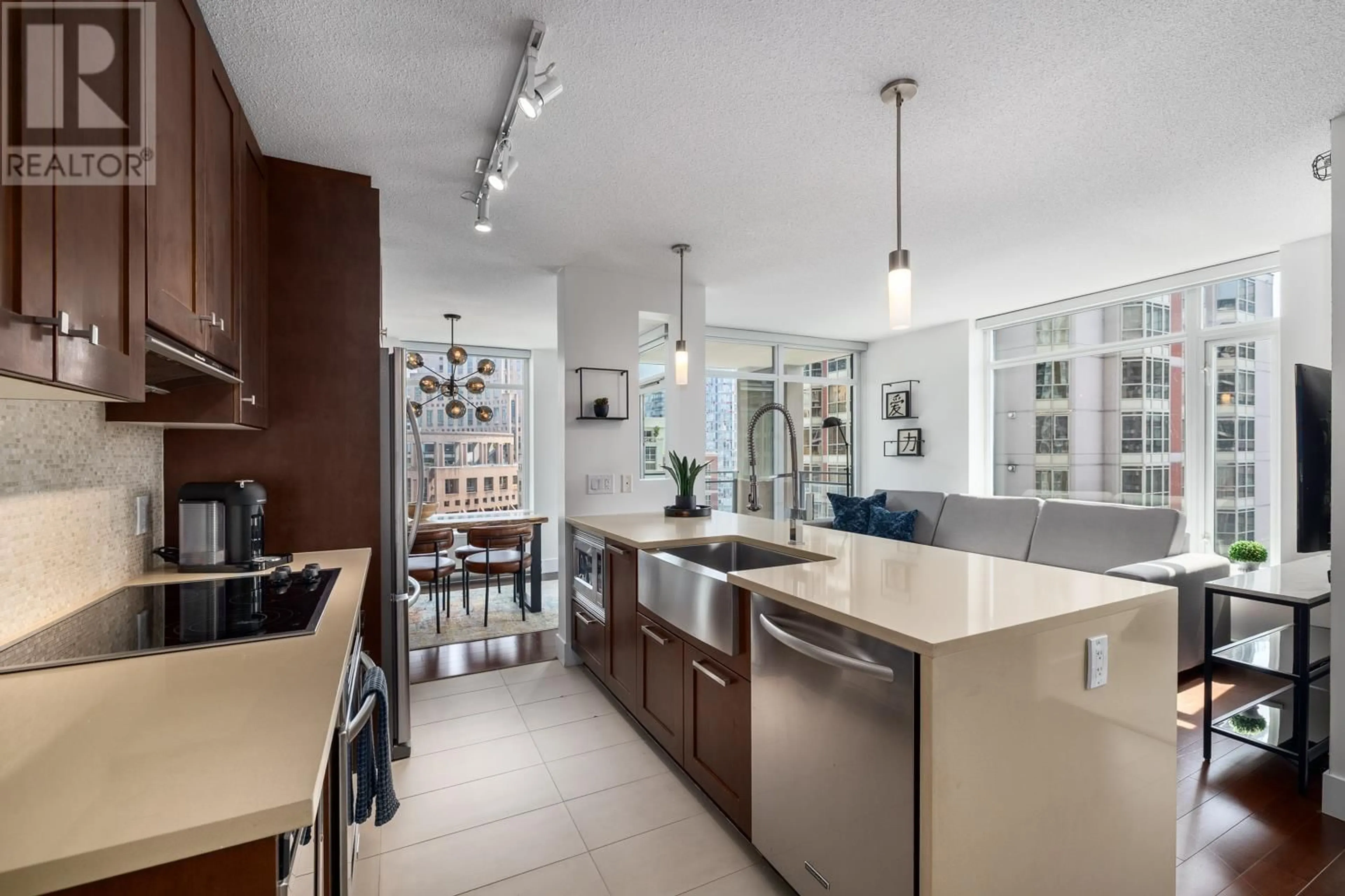 Contemporary kitchen, ceramic/tile floor for 1606 - 888 HOMER STREET, Vancouver British Columbia V6B0H7