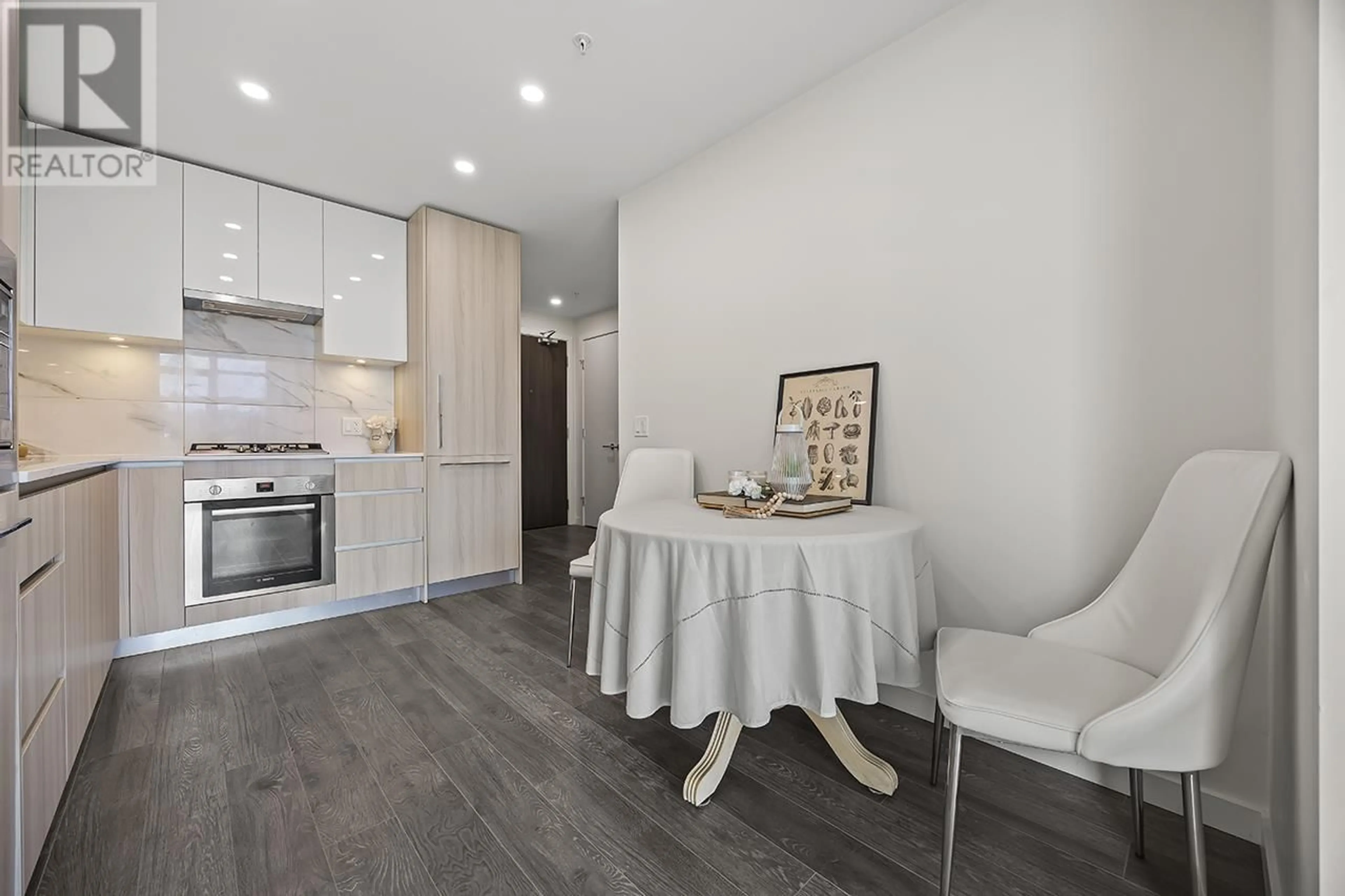 Open concept kitchen, unknown for 703 - 5311 GORING STREET, Burnaby British Columbia V5B0B5