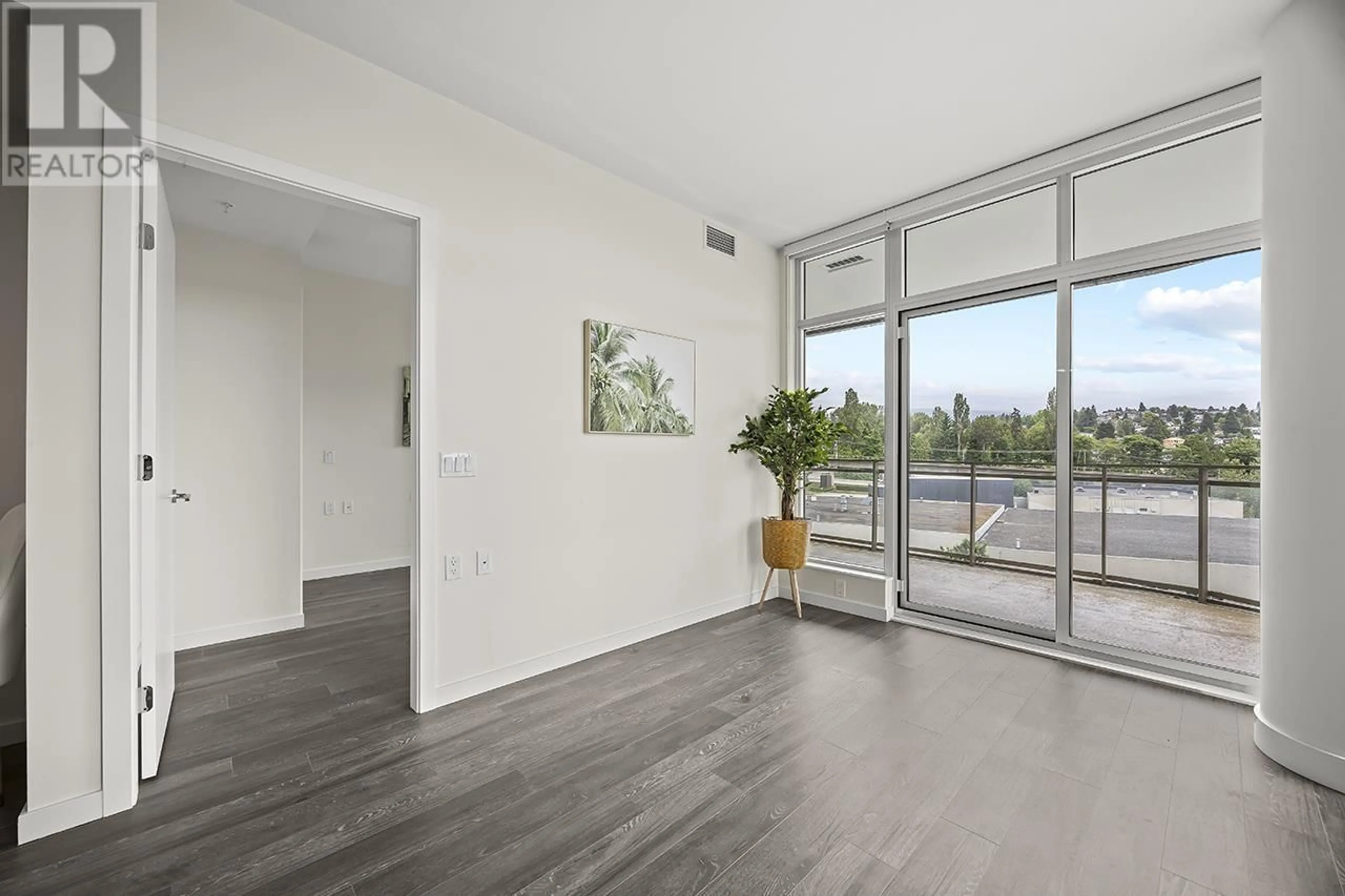 Unknown for 703 - 5311 GORING STREET, Burnaby British Columbia V5B0B5