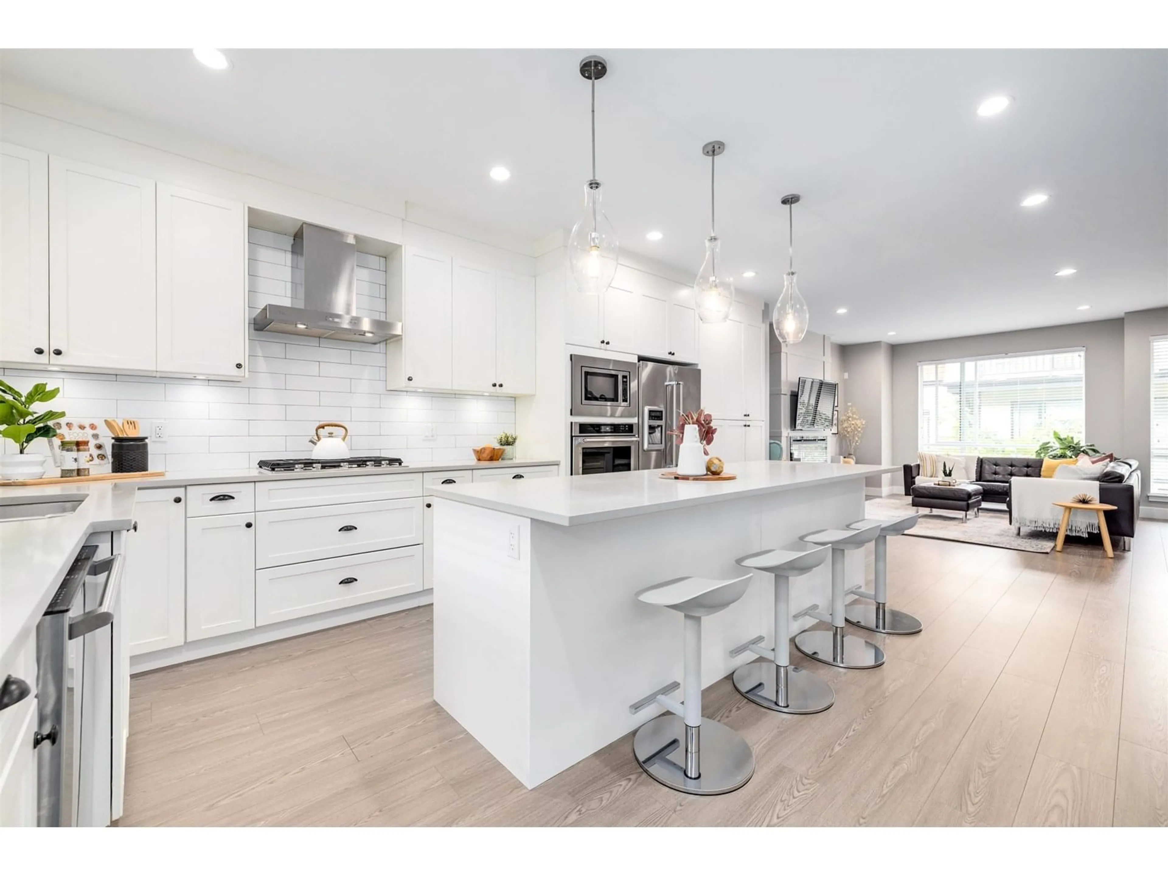 Open concept kitchen, unknown for 45 - 15688 28, Surrey British Columbia V3Z0N1
