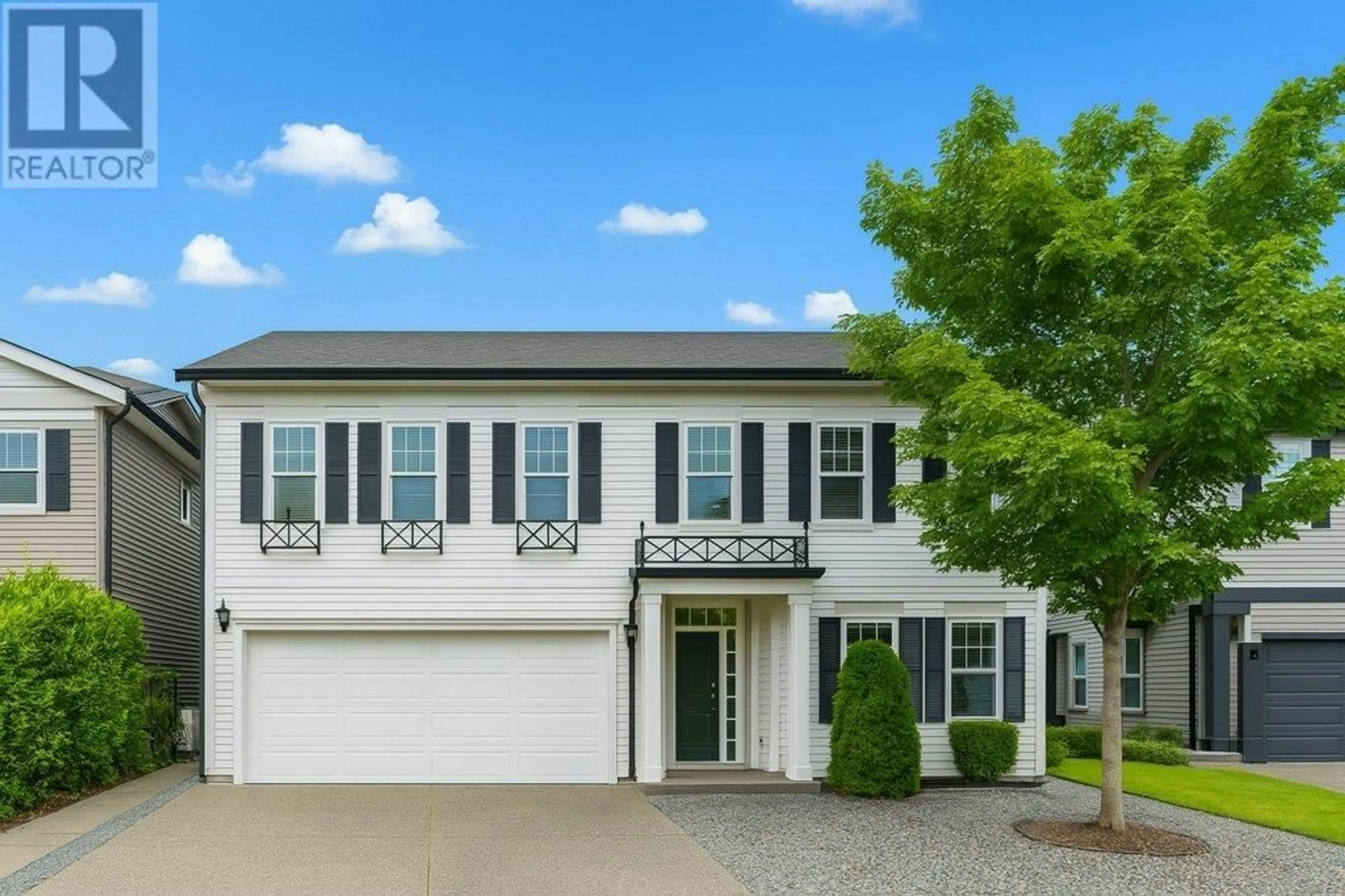 Home with vinyl exterior material, street for 19582 SHINGLEBOLT CRESCENT, Pitt Meadows British Columbia V3Y2W7