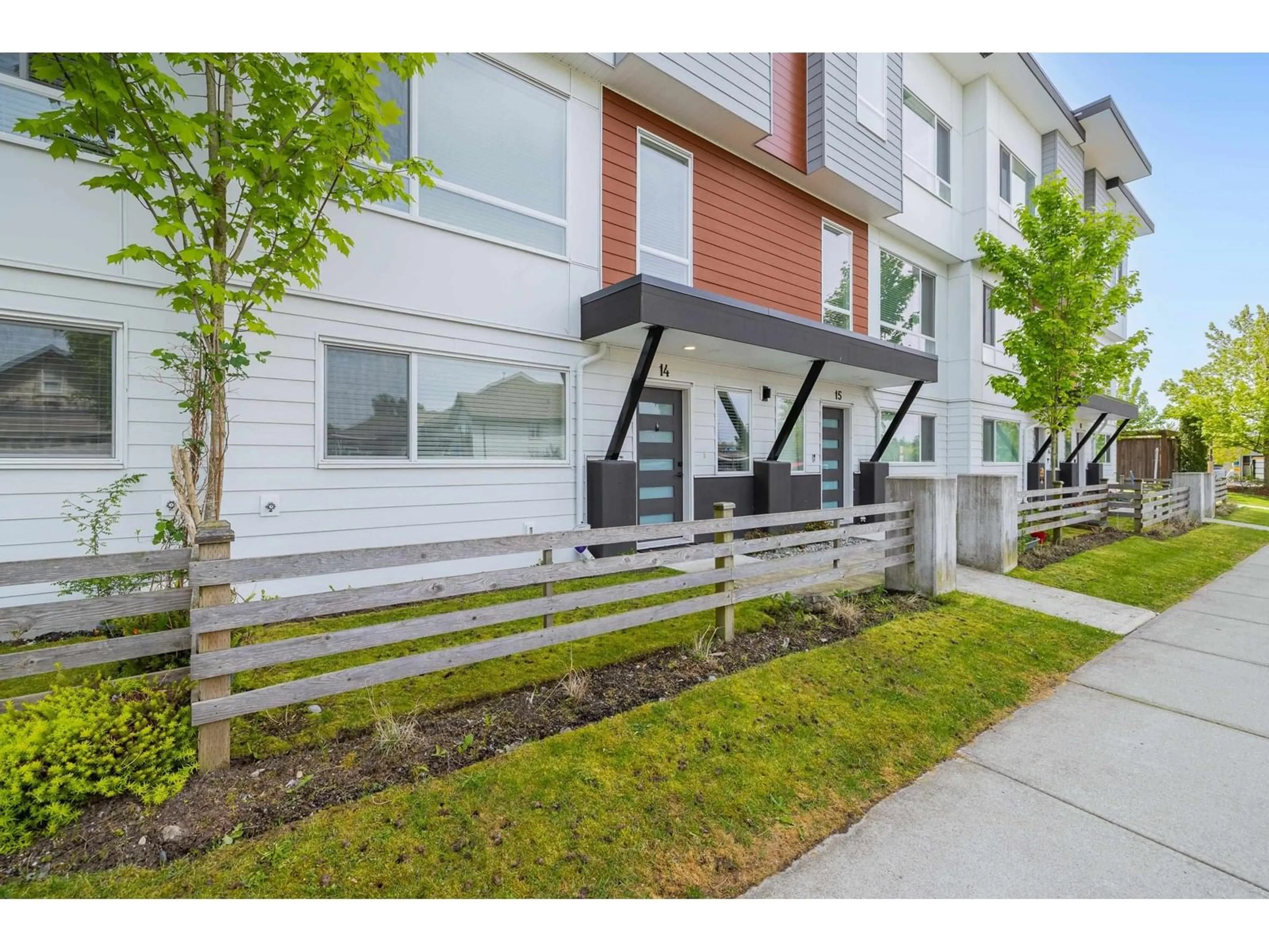 Patio, street for 14 - 27640 LANTERN, Abbotsford British Columbia V4X0C3
