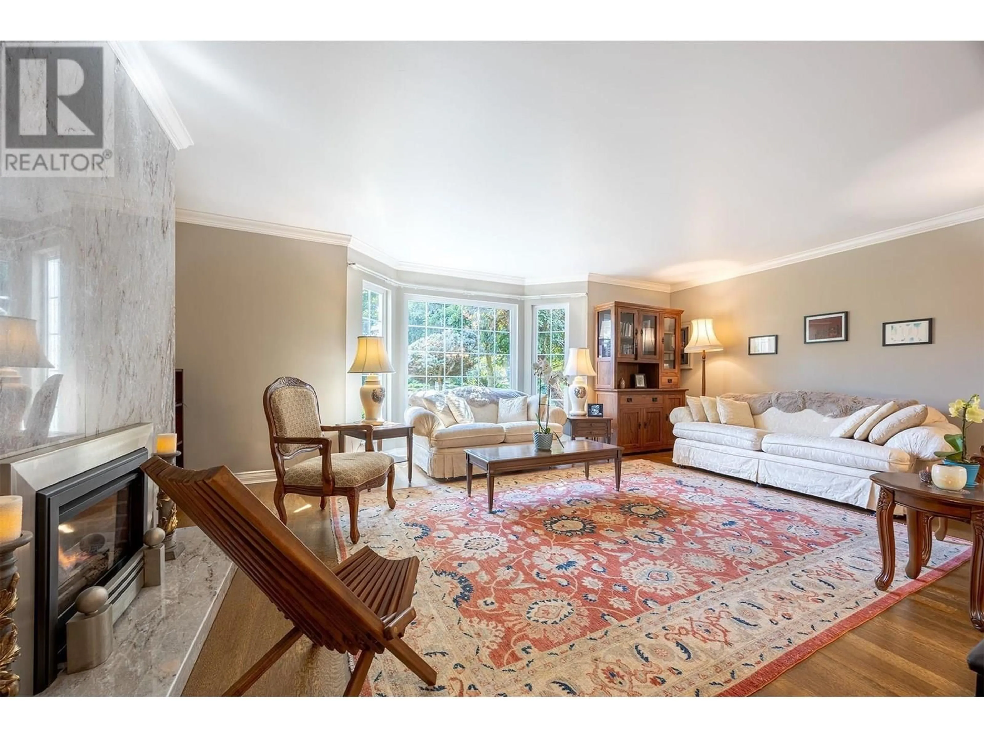 Living room with furniture, unknown for 539 NEWCROFT PLACE, West Vancouver British Columbia V7T1W9