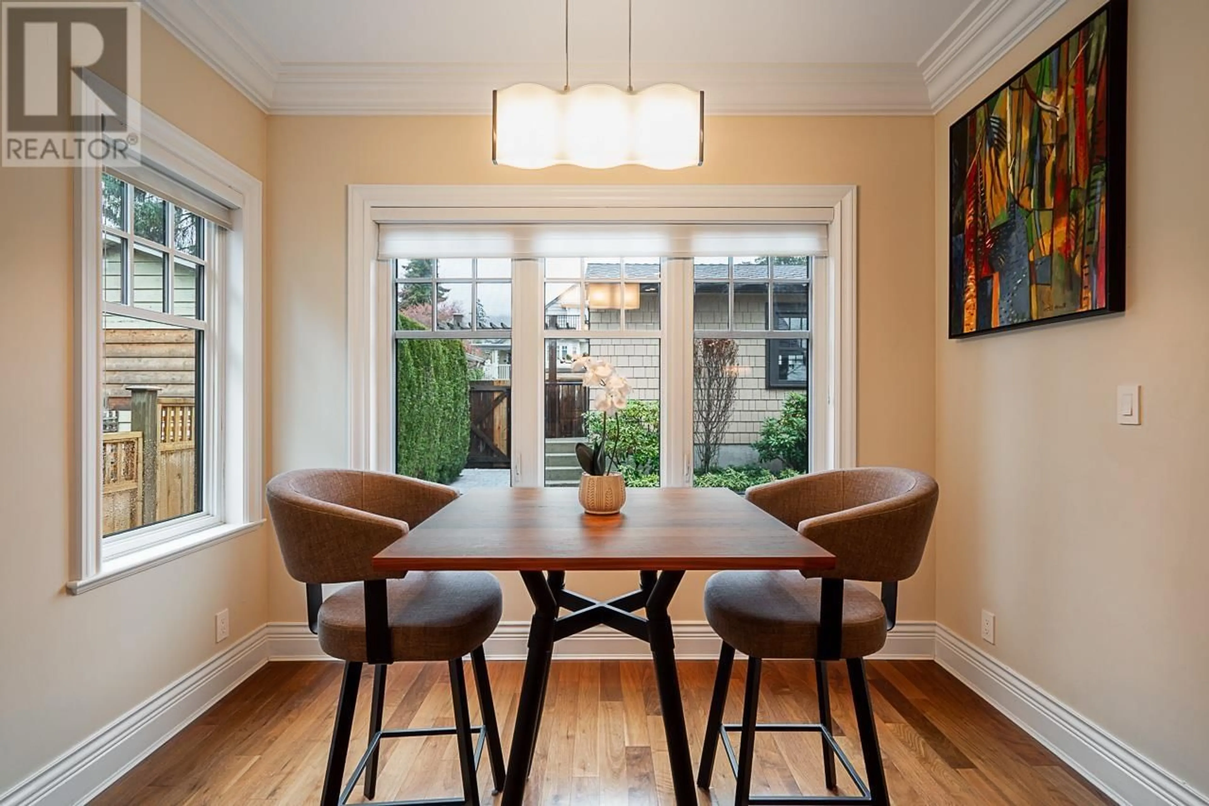 Dining room, wood/laminate floor for 1295 CLYDE AVENUE, West Vancouver British Columbia V7T1E6