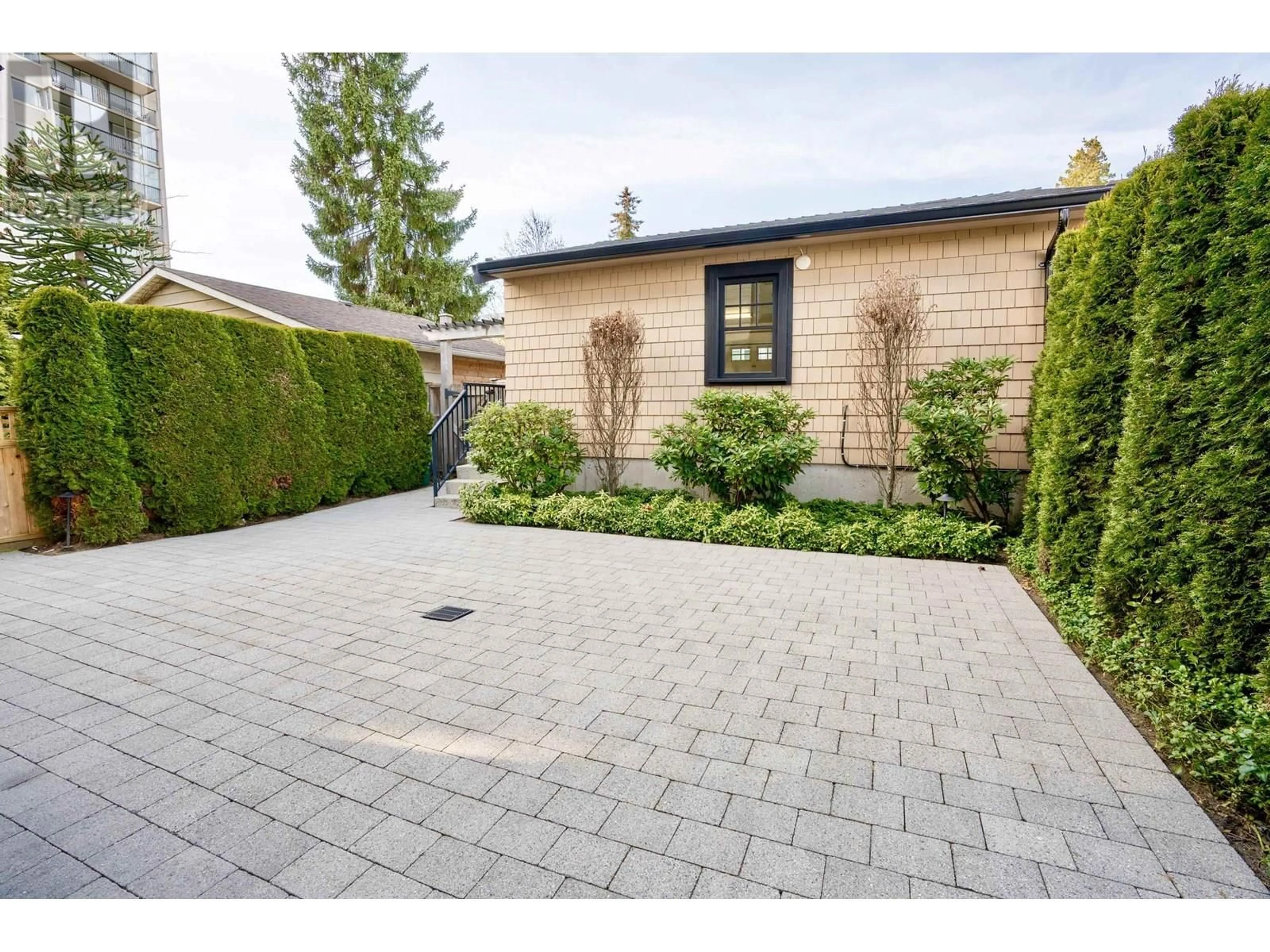 Unknown for 1295 CLYDE AVENUE, West Vancouver British Columbia V7T1E6