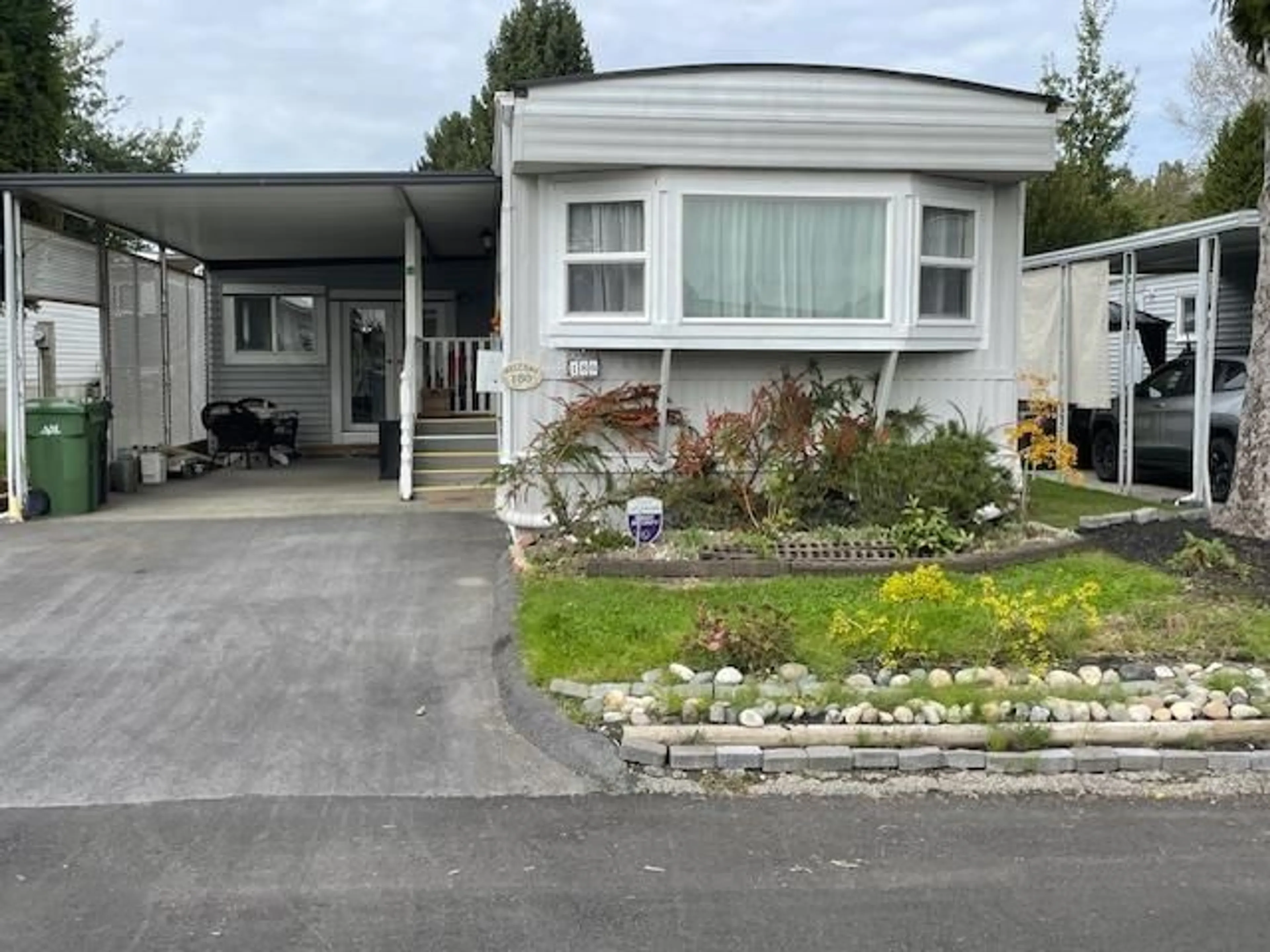 Home with vinyl exterior material, street for 180 - 1840 160, Surrey British Columbia V4A4X4