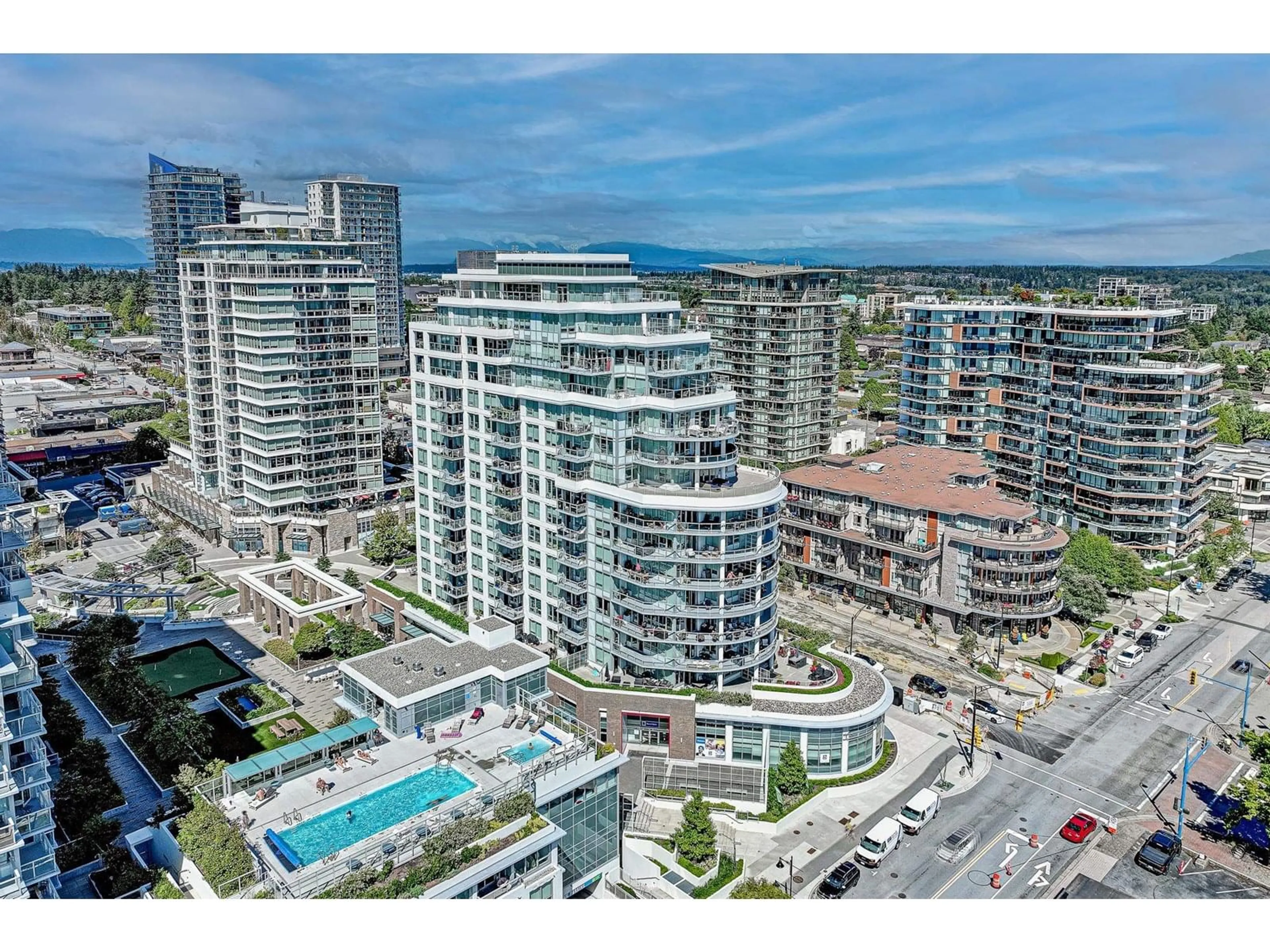 A pic from outside/outdoor area/front of a property/back of a property/a pic from drone, city buildings view from balcony for 1302 - 1441 JOHNSTON, White Rock British Columbia V4B3Z4