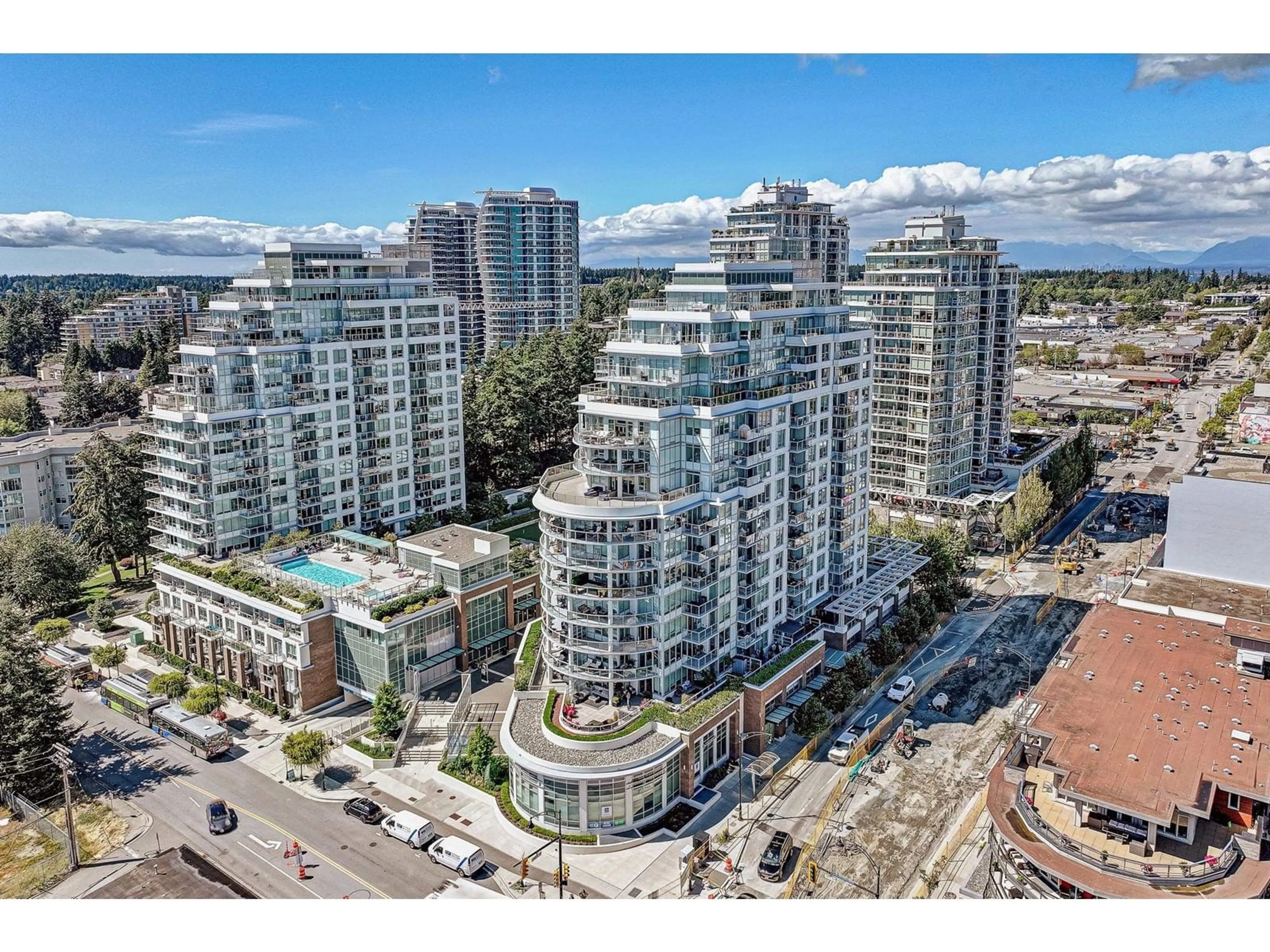 A pic from outside/outdoor area/front of a property/back of a property/a pic from drone, city buildings view from balcony for 1302 - 1441 JOHNSTON, White Rock British Columbia V4B3Z4