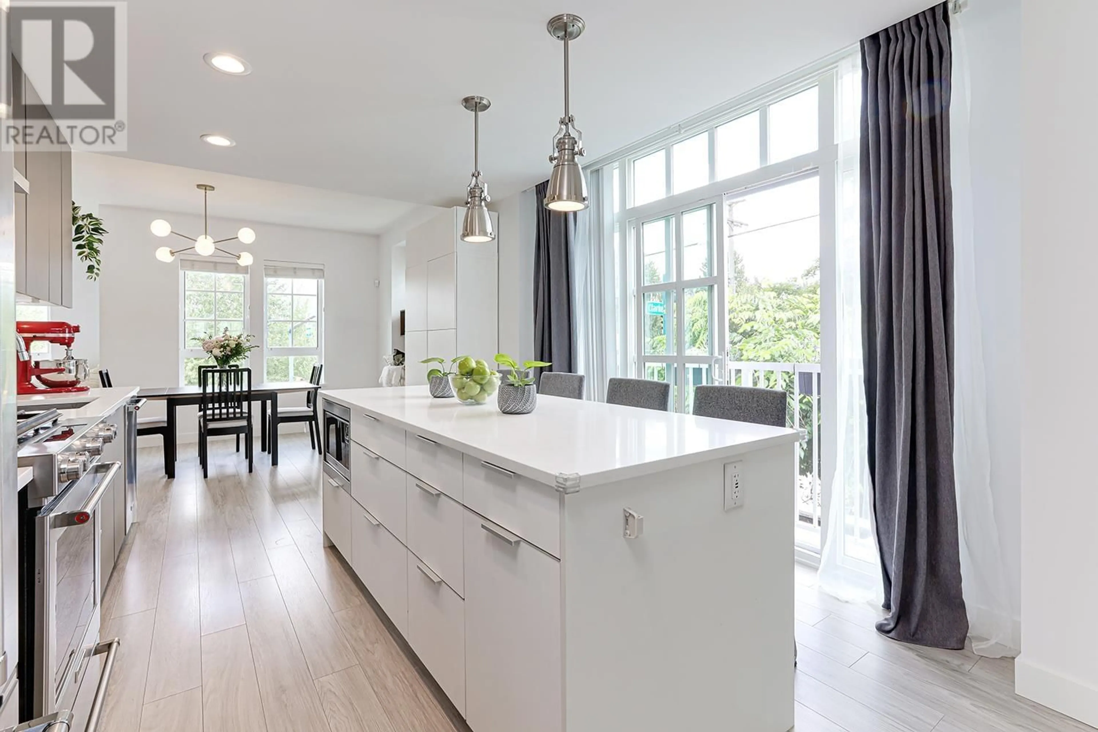 Contemporary kitchen, unknown for 2145 CLARKE STREET, Port Moody British Columbia V3H0J5