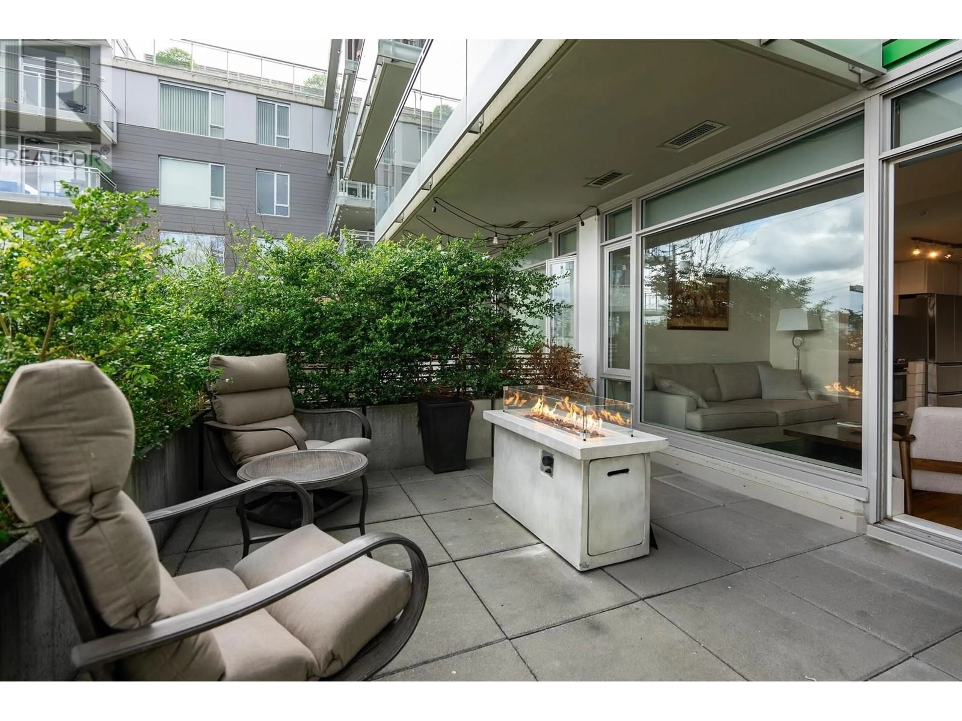 Patio, unknown for 221 - 289 6TH AVENUE, Vancouver British Columbia V5T0E9