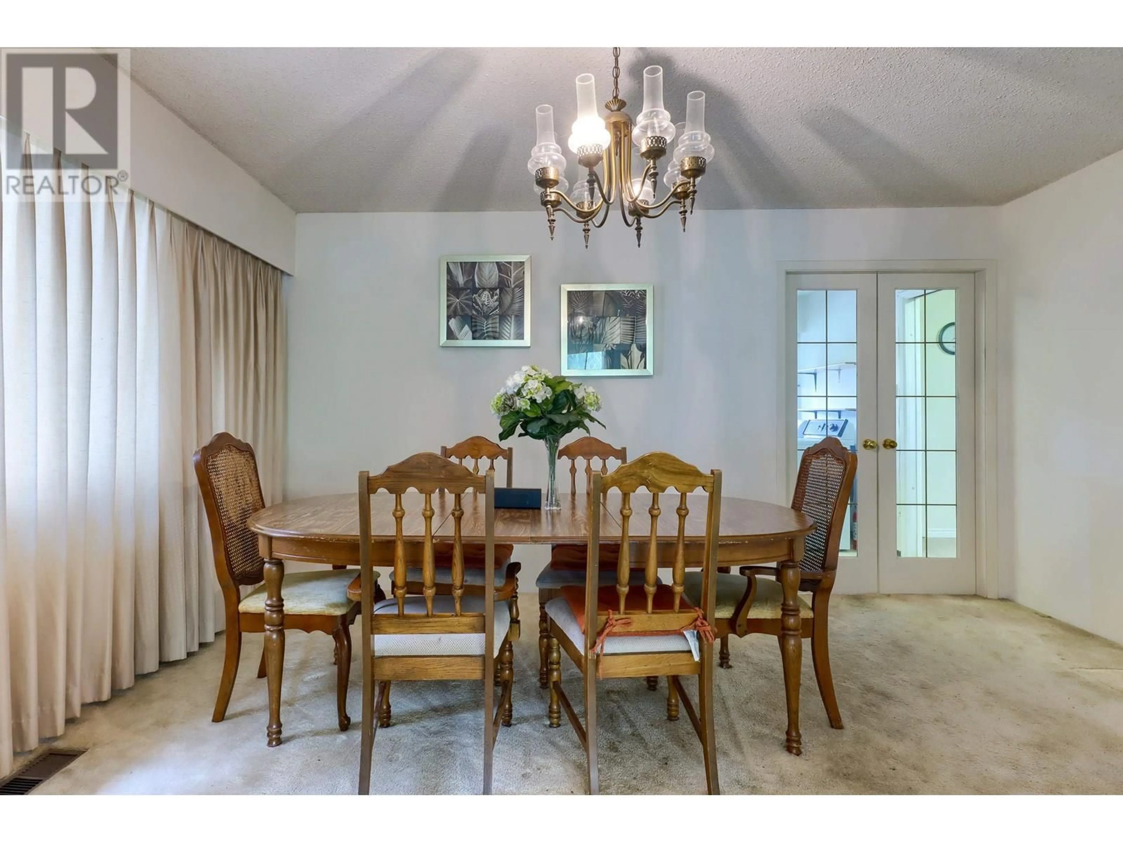 Dining room, wood/laminate floor for 3492 49TH AVENUE, Vancouver British Columbia V5S1M2
