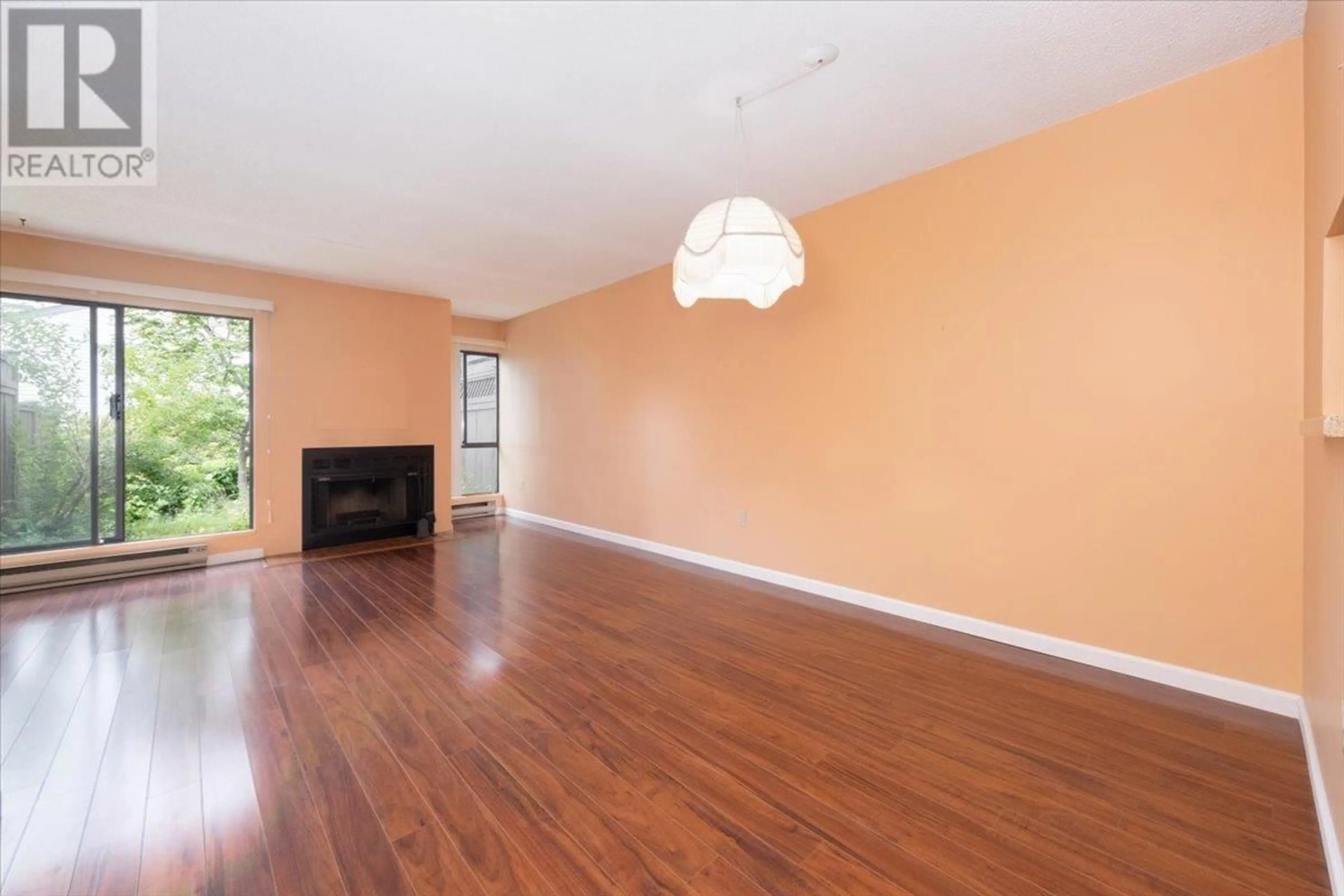 A pic of a room for 22 - 230 14TH STREET, North Vancouver British Columbia V7M1P3