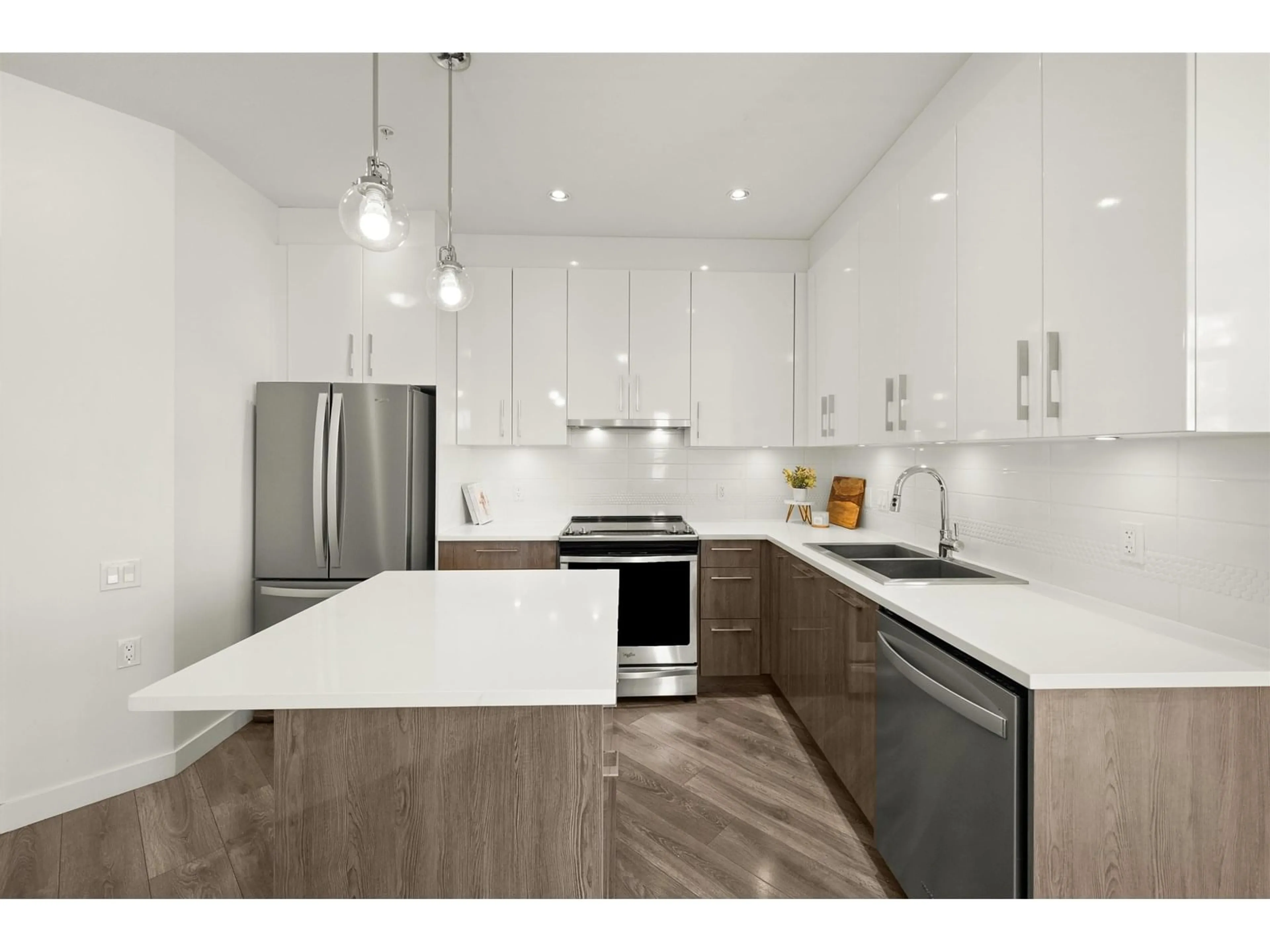 Open concept kitchen, unknown for 501 - 20829 77A, Langley British Columbia V2Y0Y5