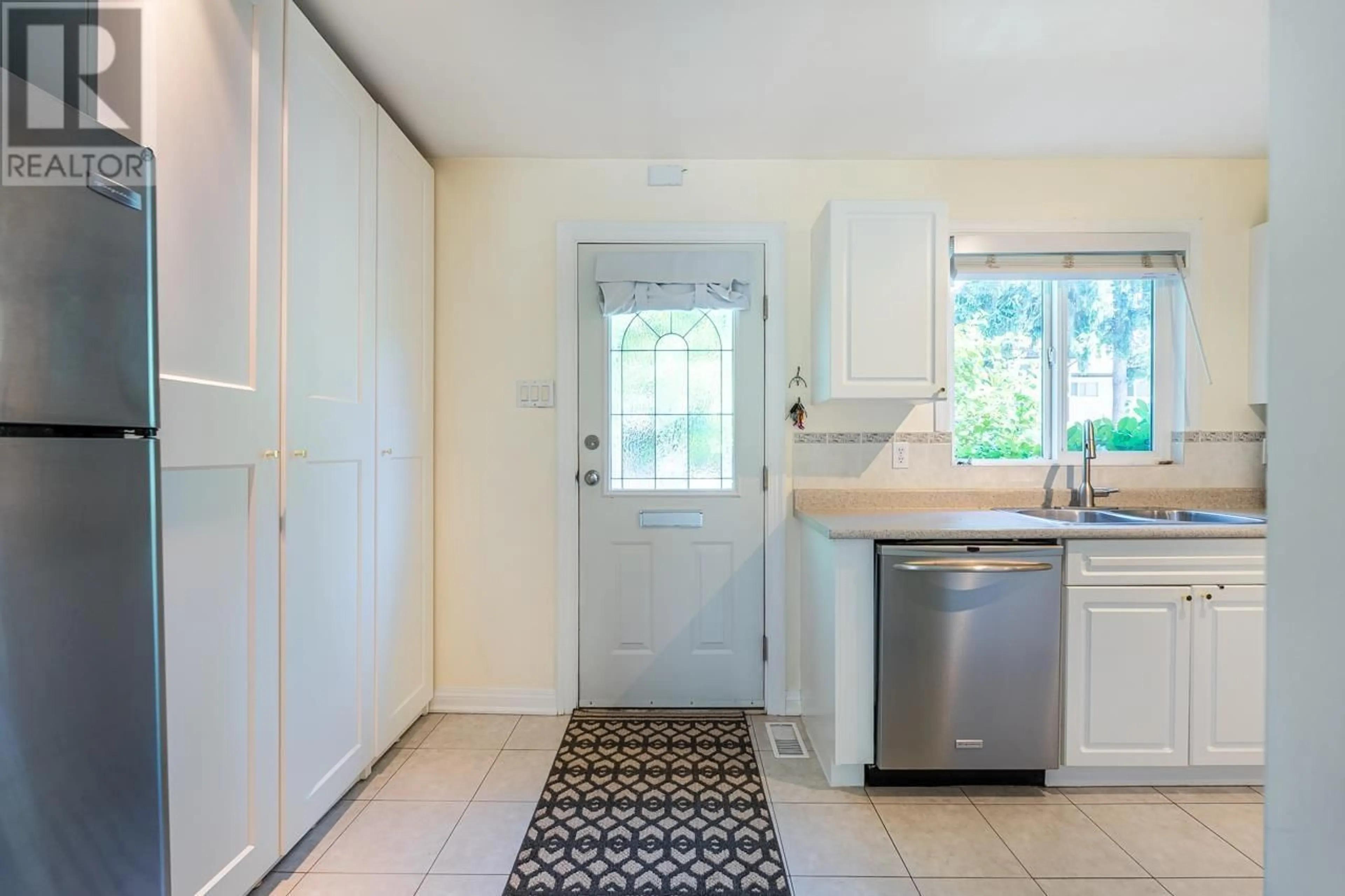 Standard kitchen, ceramic/tile floor for 3349 GANYMEDE DRIVE, Burnaby British Columbia V3J1A5