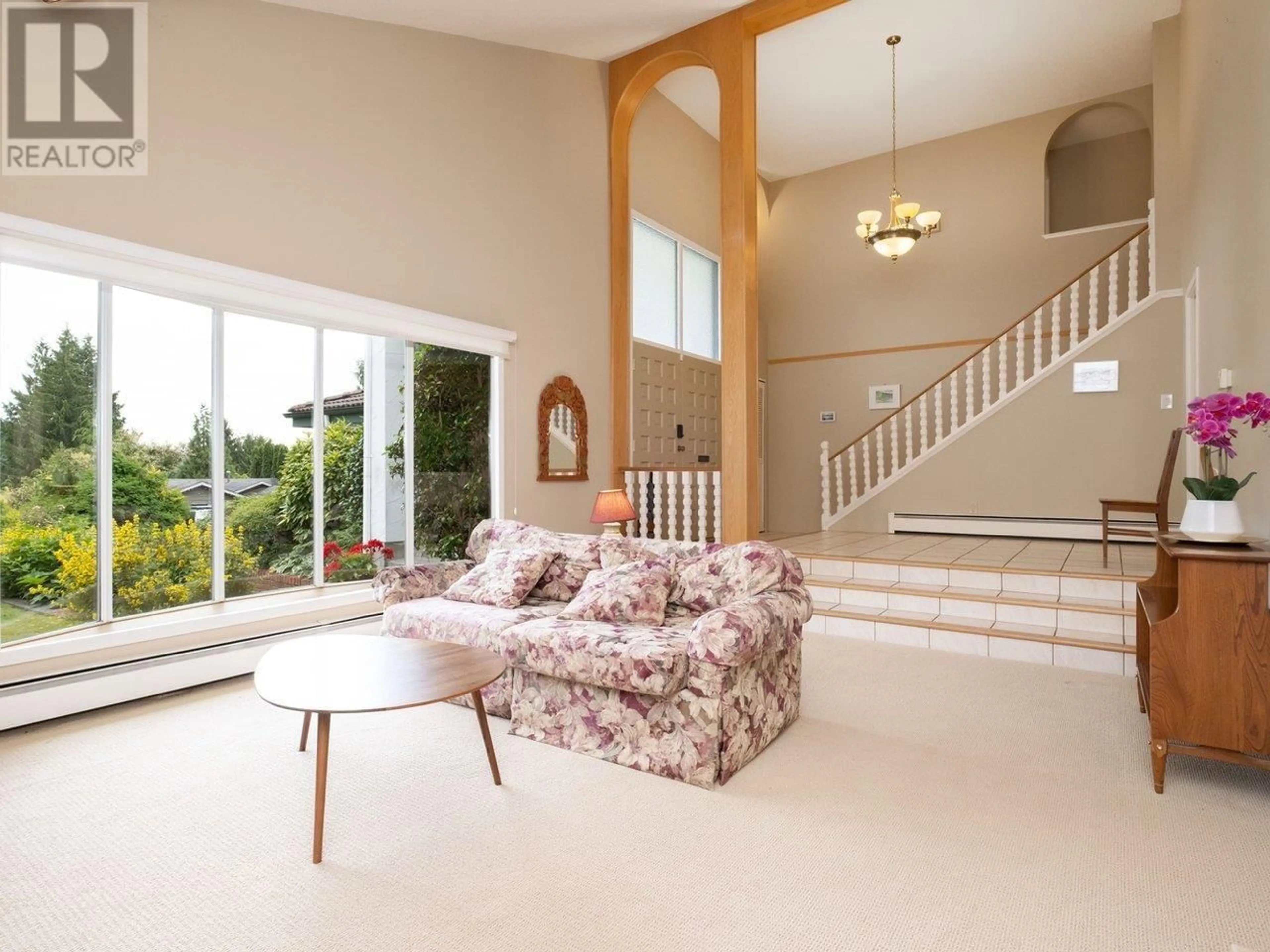 Unknown for 375 FAIRWAY DRIVE, North Vancouver British Columbia V7G1L4