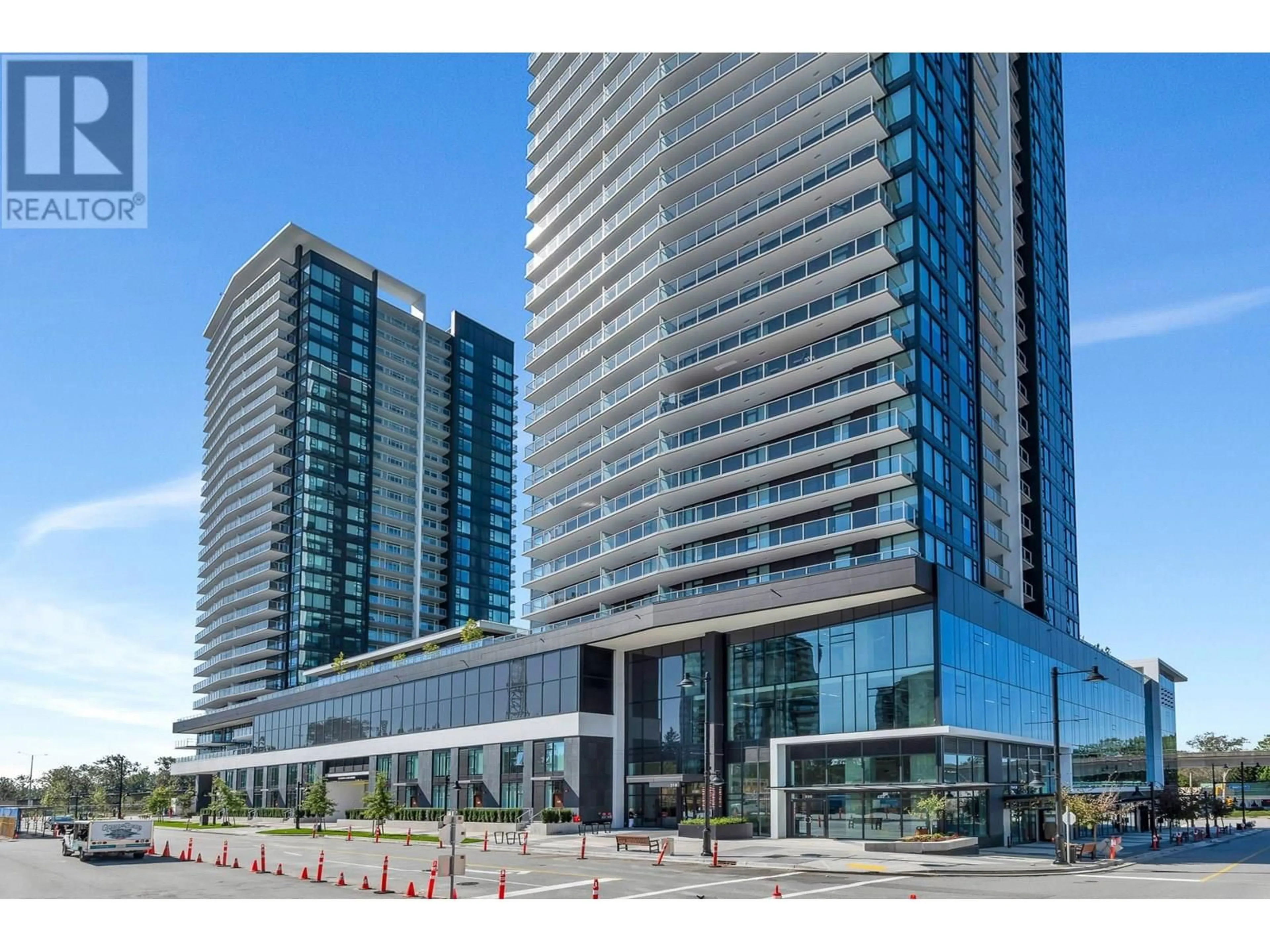 Indoor foyer for 905 - 308 ALDERSON AVENUE, Coquitlam British Columbia V3K0J2