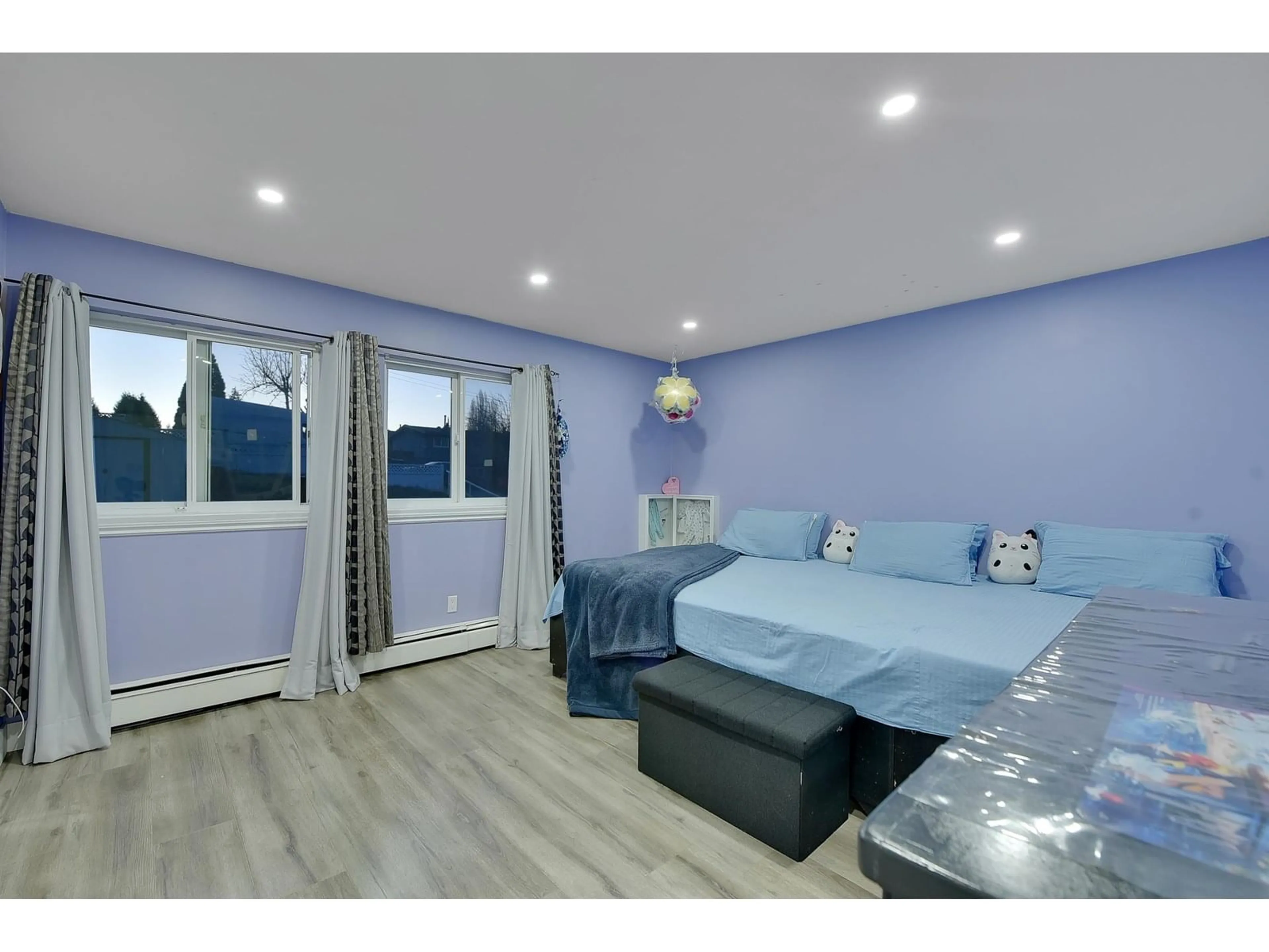 A pic of a room for 7774 141B, Surrey British Columbia V3W6J7