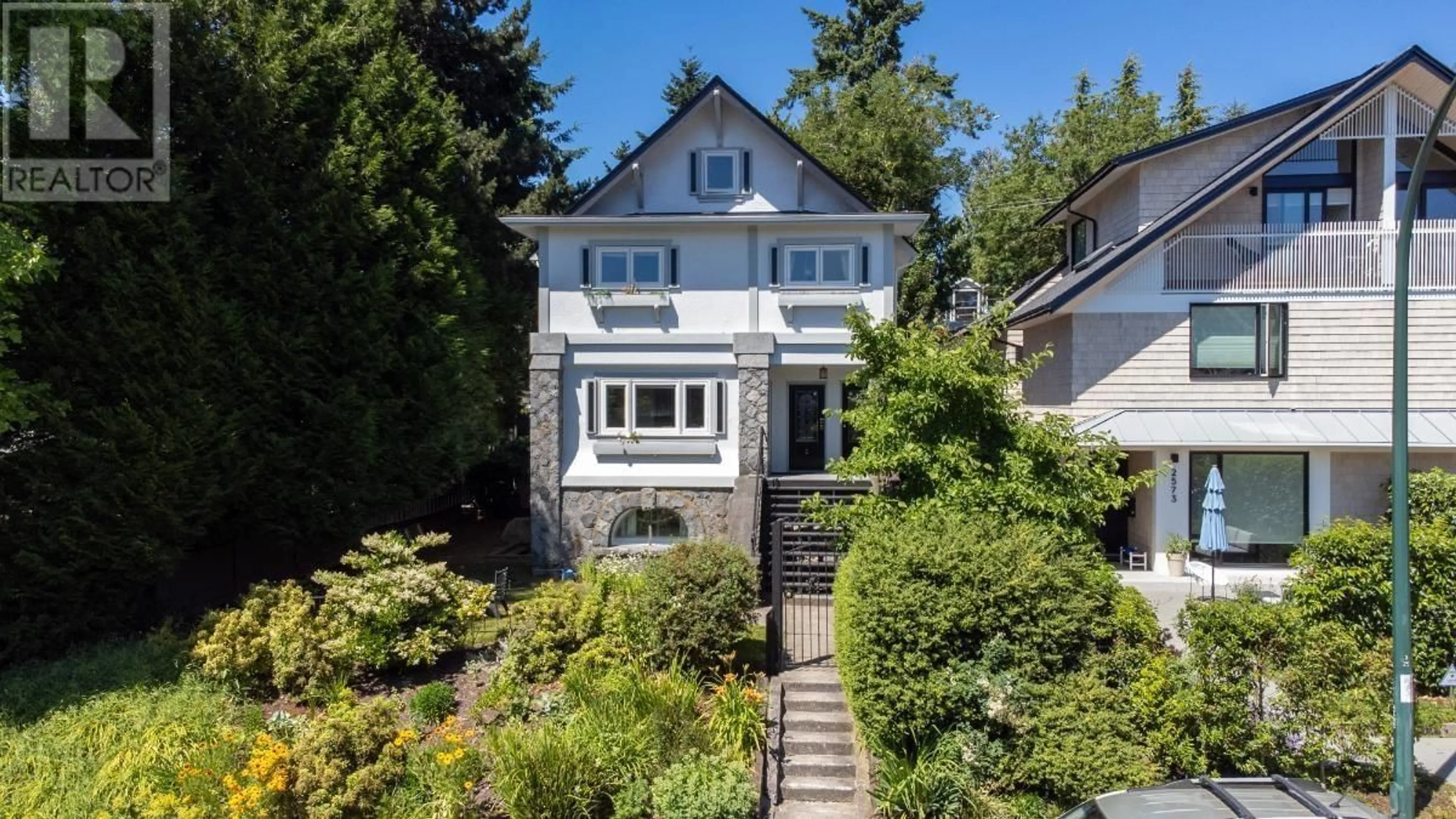Unknown for 2575 3RD AVENUE, Vancouver British Columbia V6K1M2