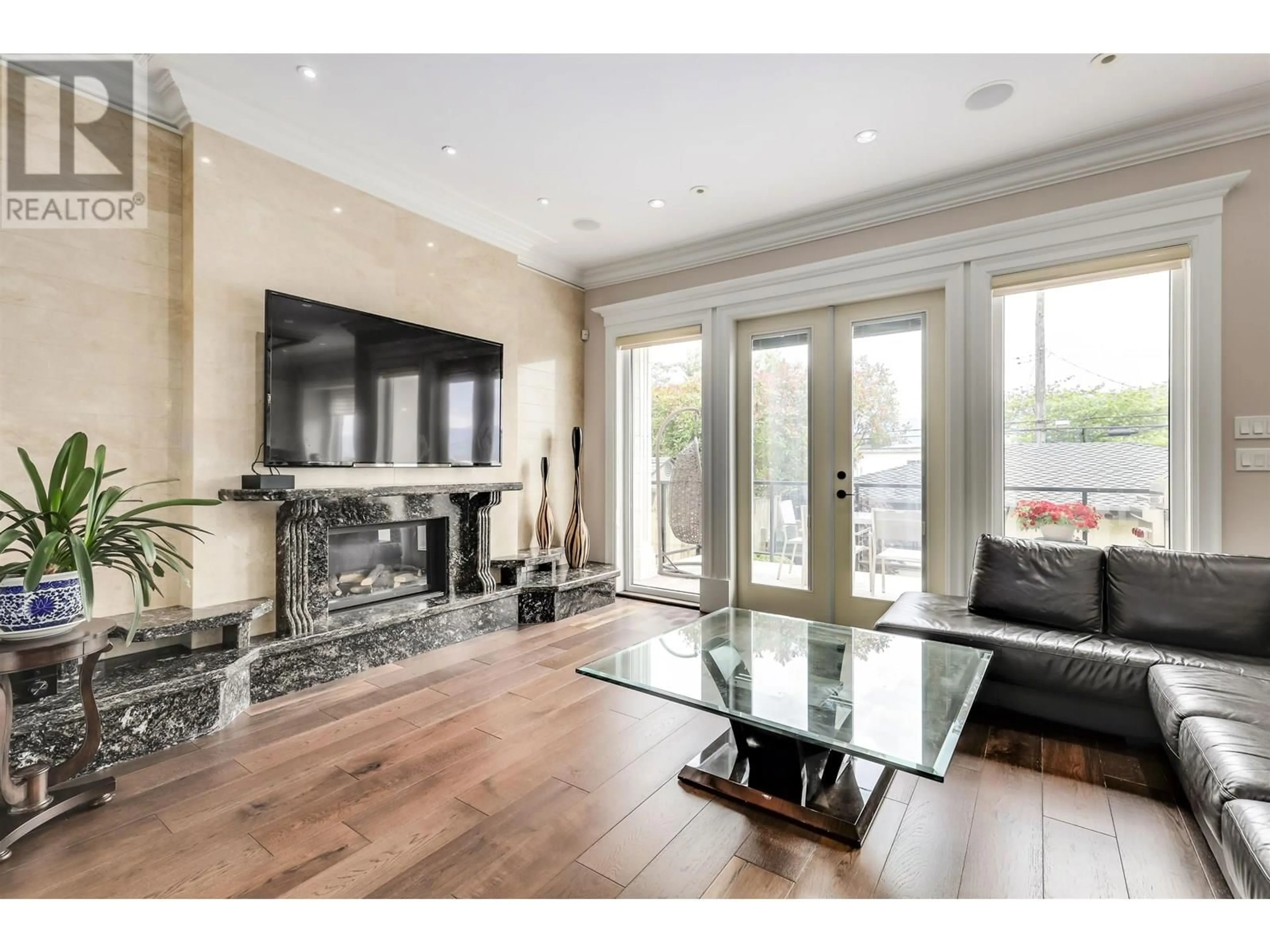 Unknown for 3963 11TH AVENUE, Vancouver British Columbia V6R2L1