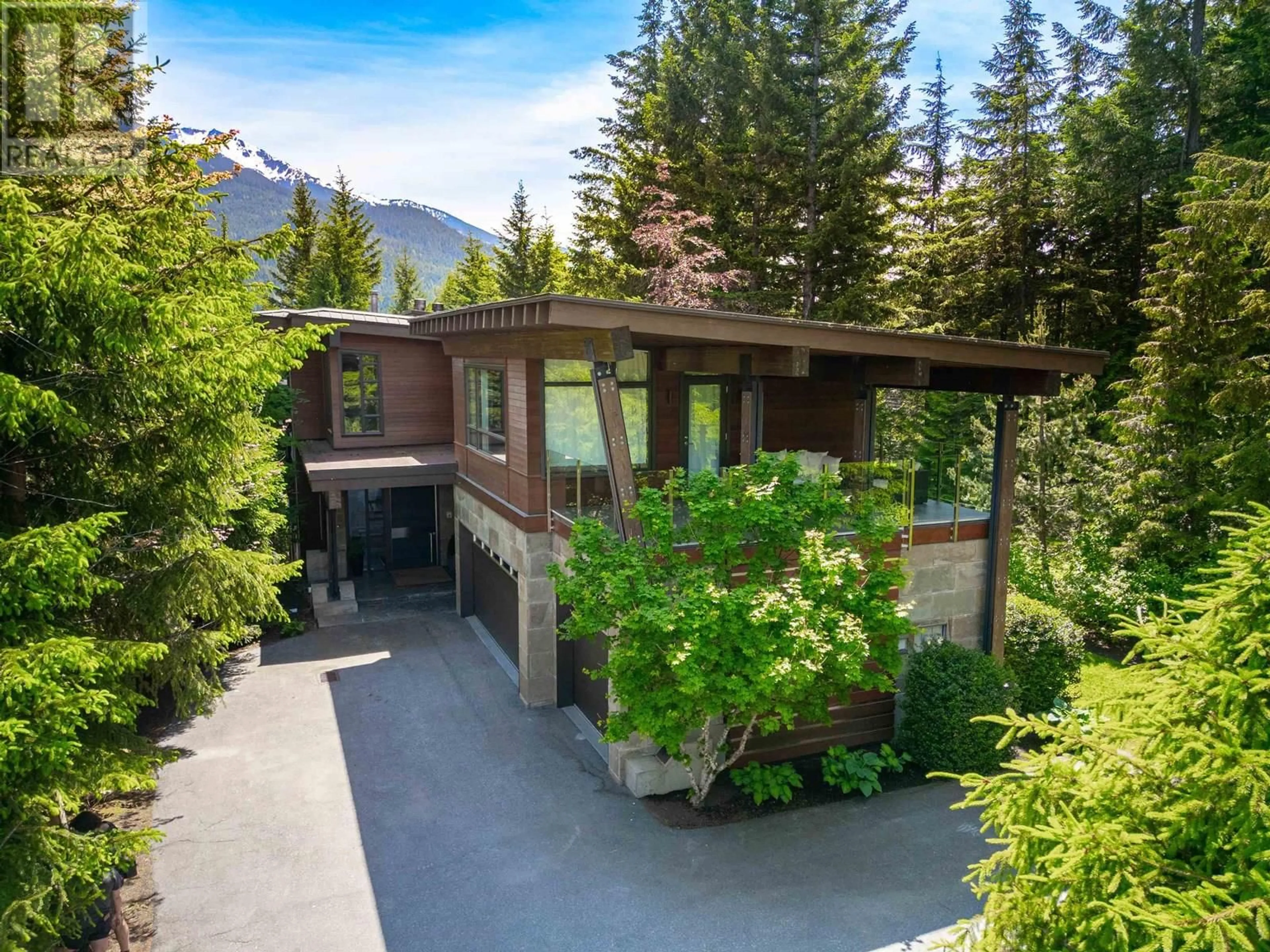 A pic from outside/outdoor area/front of a property/back of a property/a pic from drone, mountain view for 7134 NESTERS ROAD, Whistler British Columbia V8E0E2