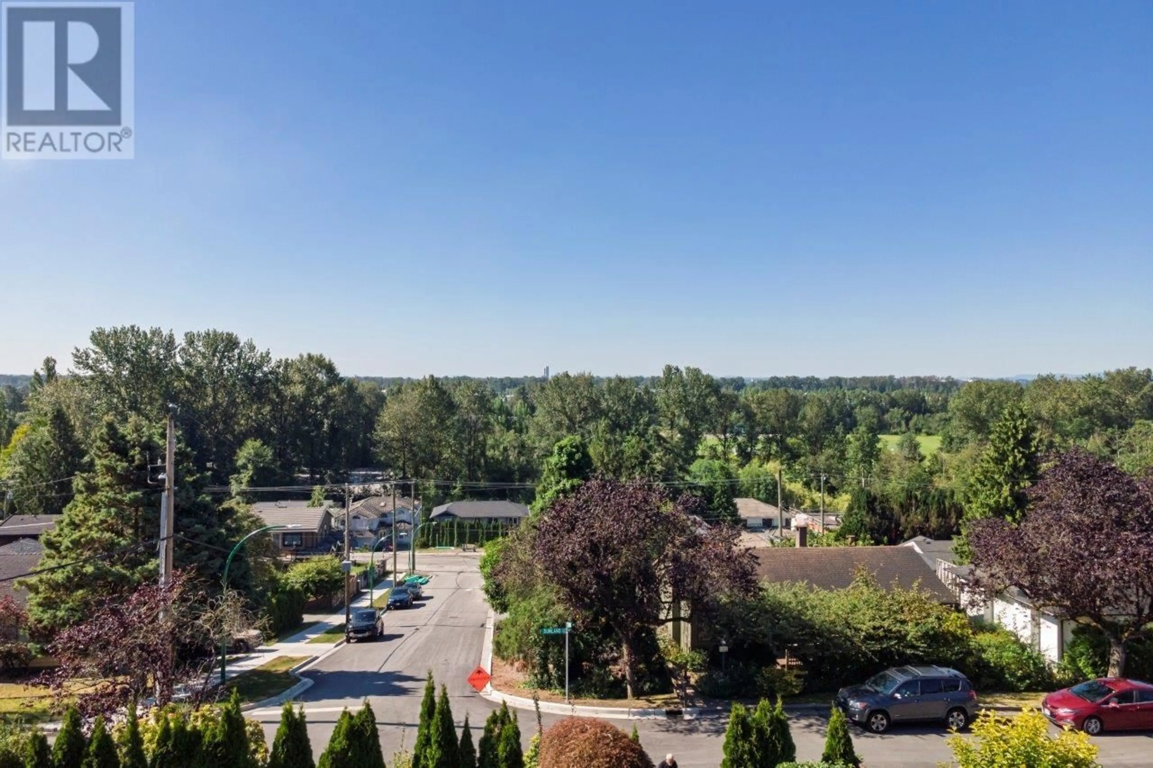 A pic from outside/outdoor area/front of a property/back of a property/a pic from drone, unknown for 4599 SUNLAND PLACE, Burnaby British Columbia V5J3A3