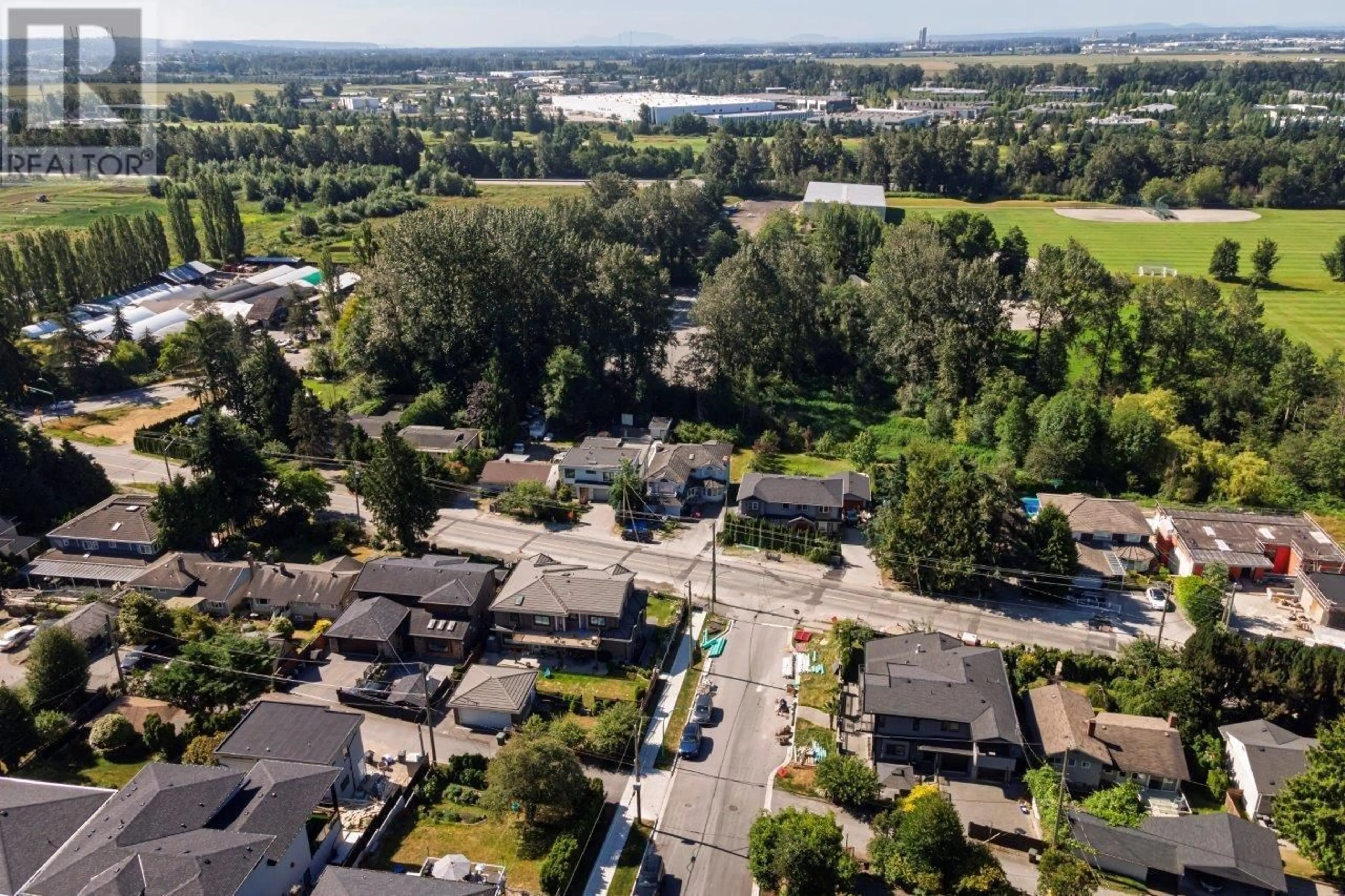 A pic from outside/outdoor area/front of a property/back of a property/a pic from drone, street for 4599 SUNLAND PLACE, Burnaby British Columbia V5J3A3