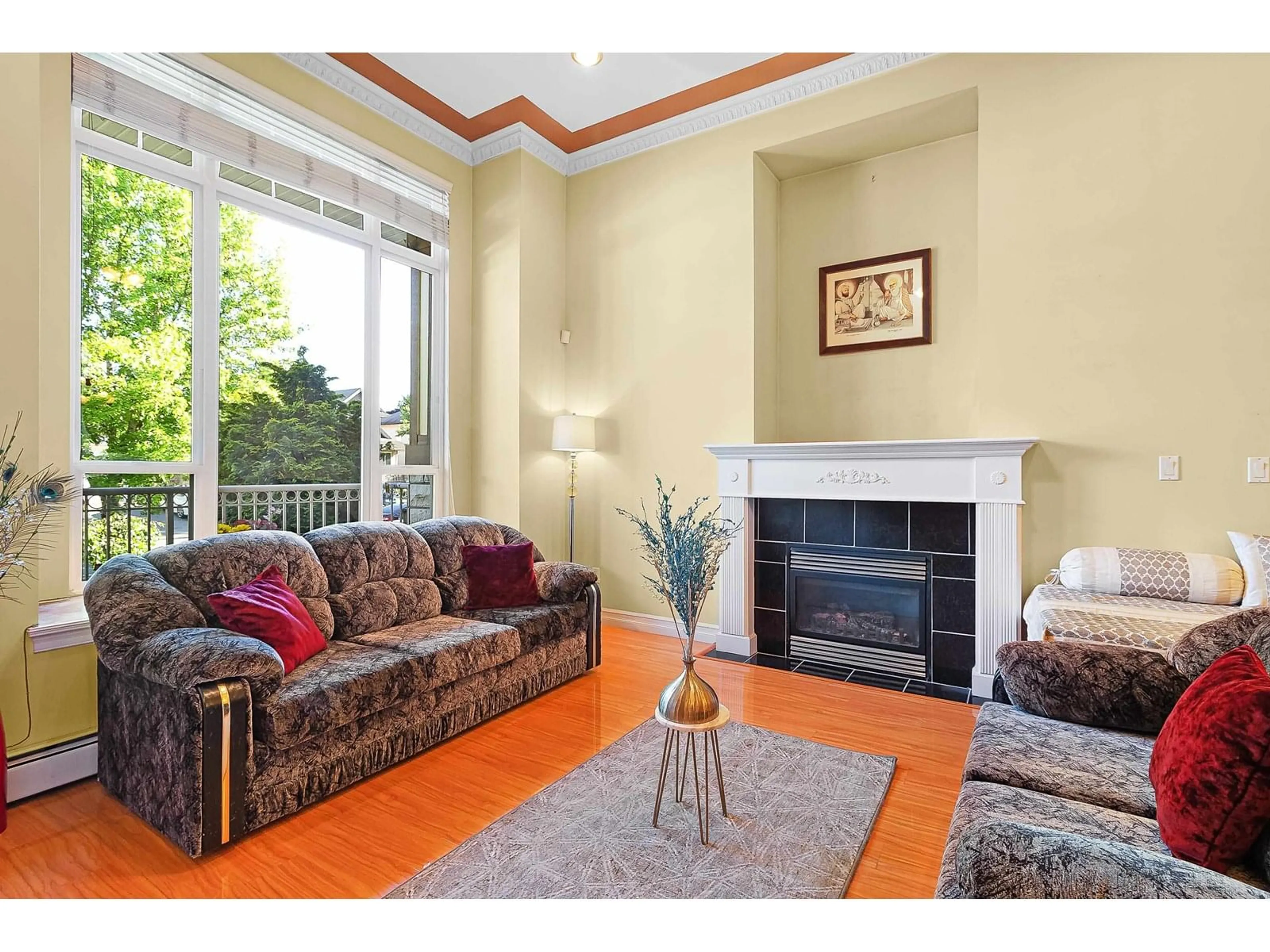 Living room with furniture, unknown for 27989 TRESTLE, Abbotsford British Columbia V4X2S7