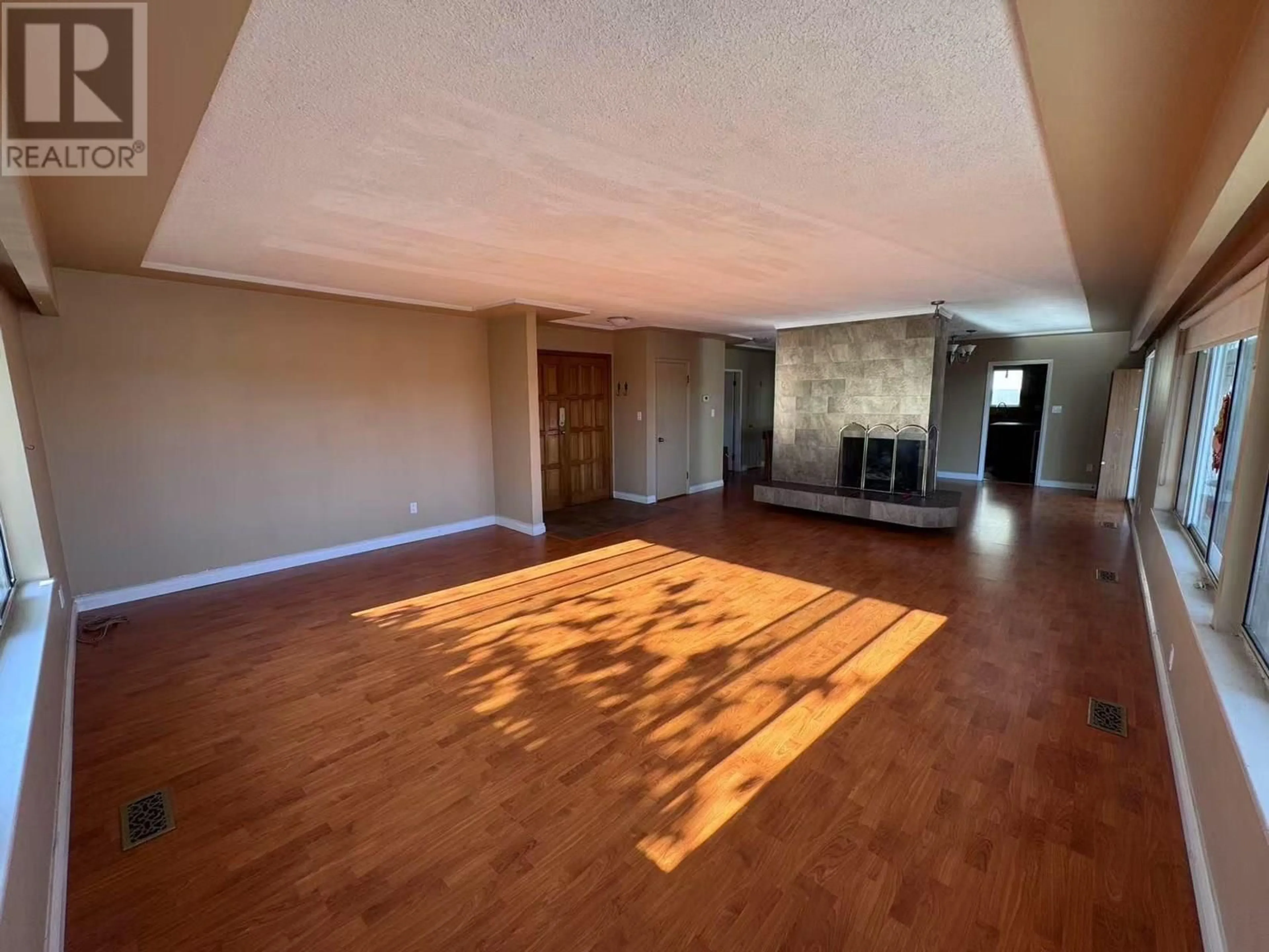 A pic of a room for 4510 CLINTON STREET, Burnaby British Columbia V5J2K5